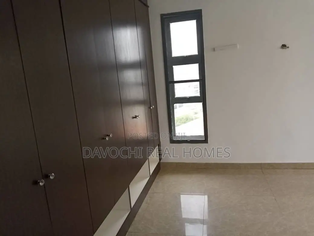 4bdrm Penthouse in Banana Island for rent