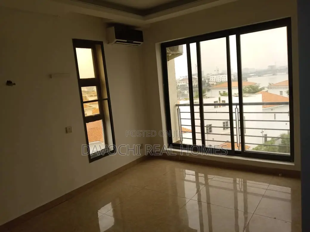 4bdrm Penthouse in Banana Island for rent