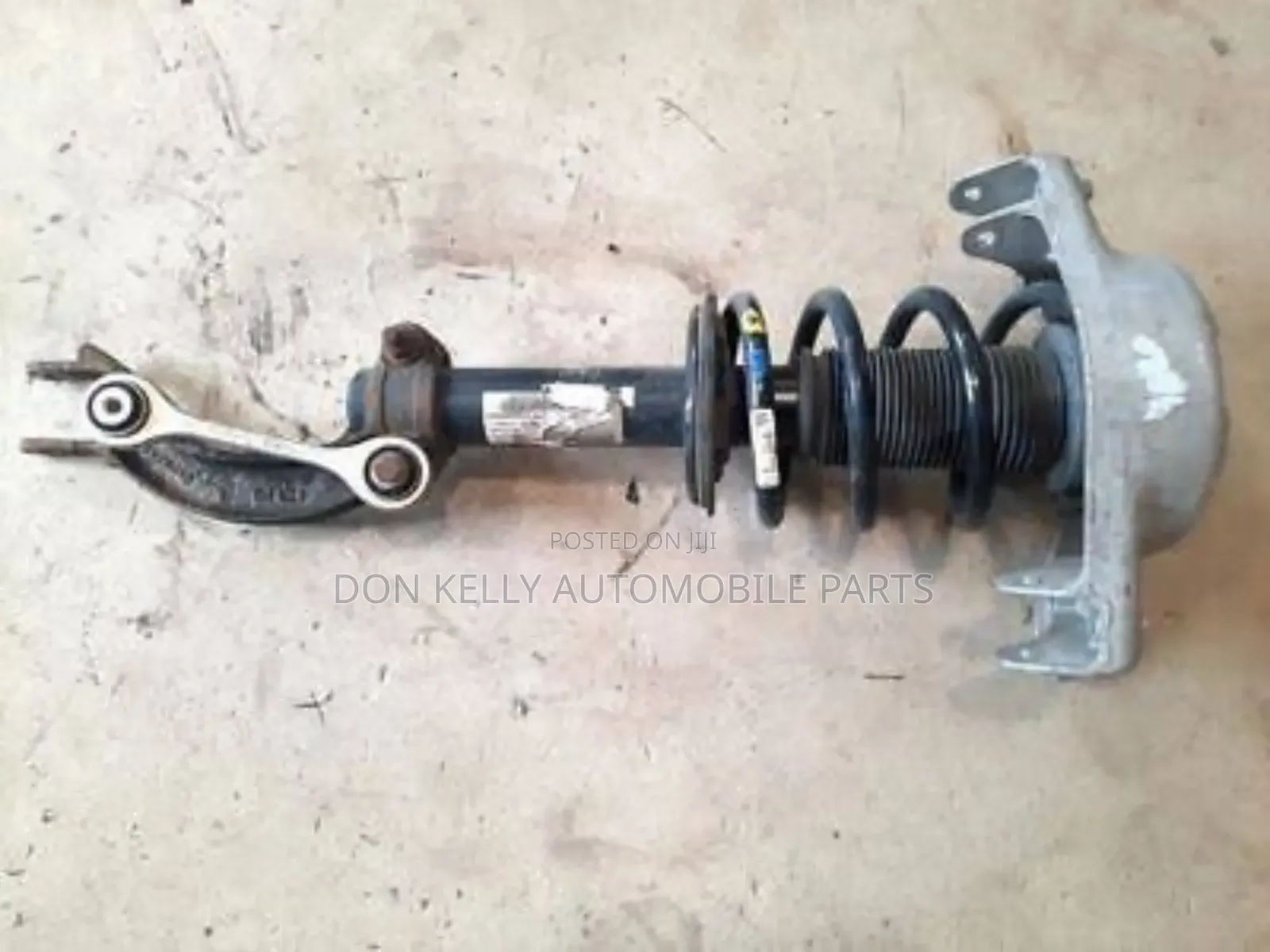 Porsche Macan Hub Available