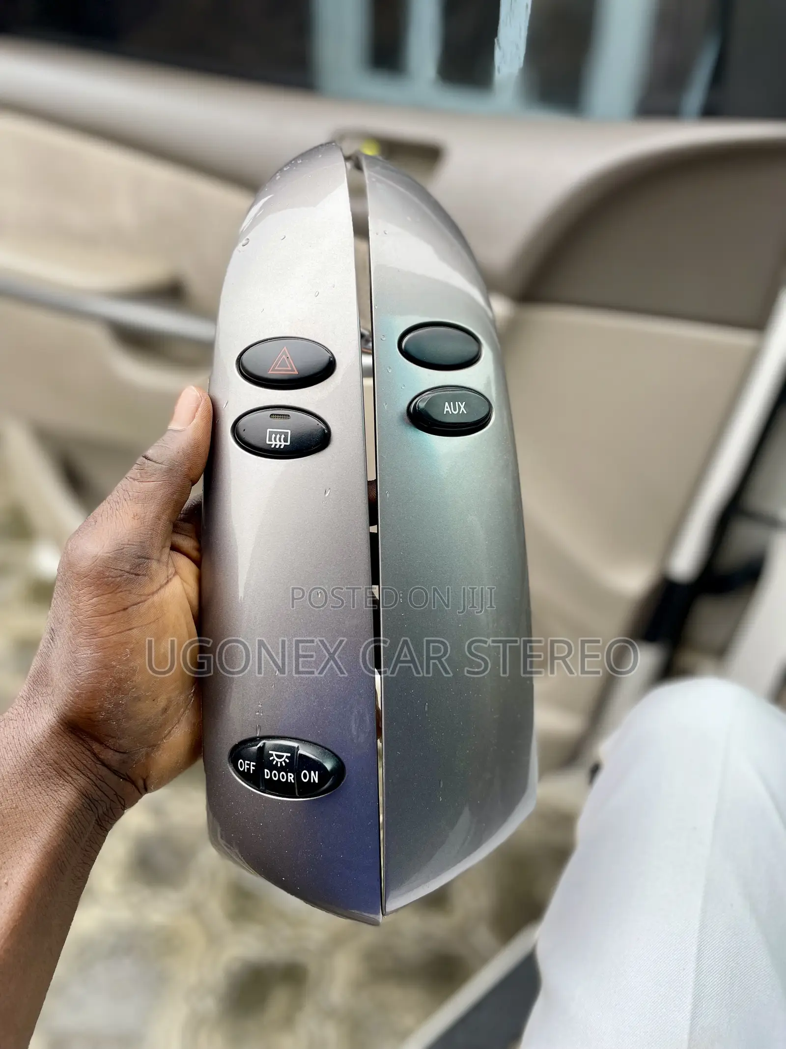 2004-08 Toyota Sienna Radio Dash Trim Bezel