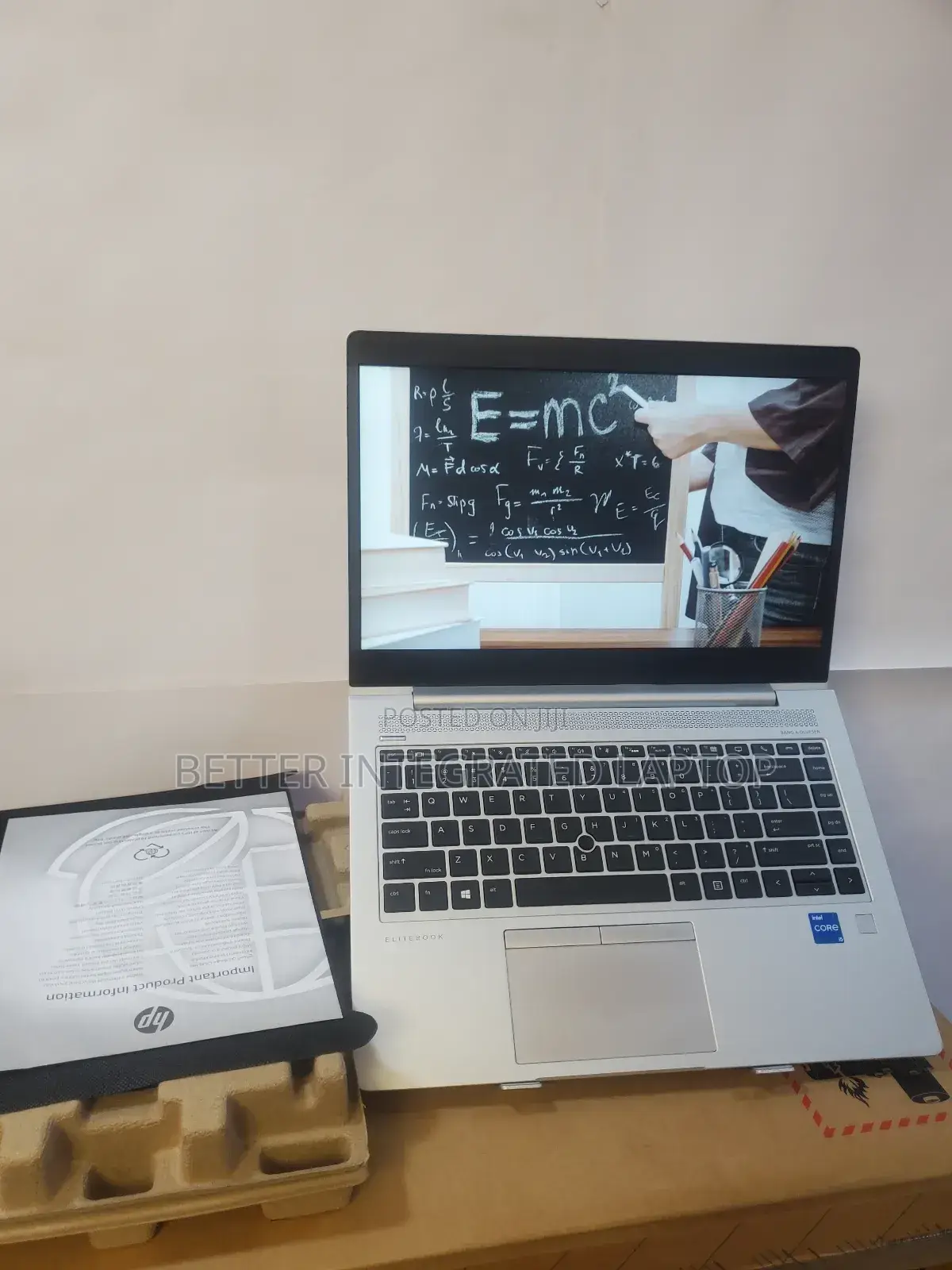 New Laptop HP EliteBook 8760W 8GB Intel Core i5 SSD 256GB