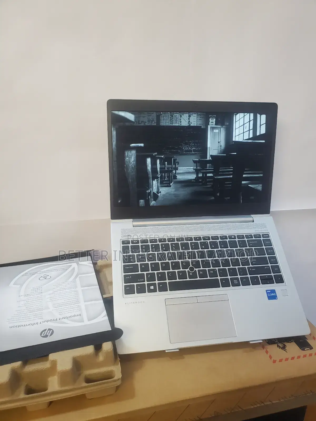 New Laptop HP EliteBook 8760W 12GB Intel Core I5 SSD 256GB