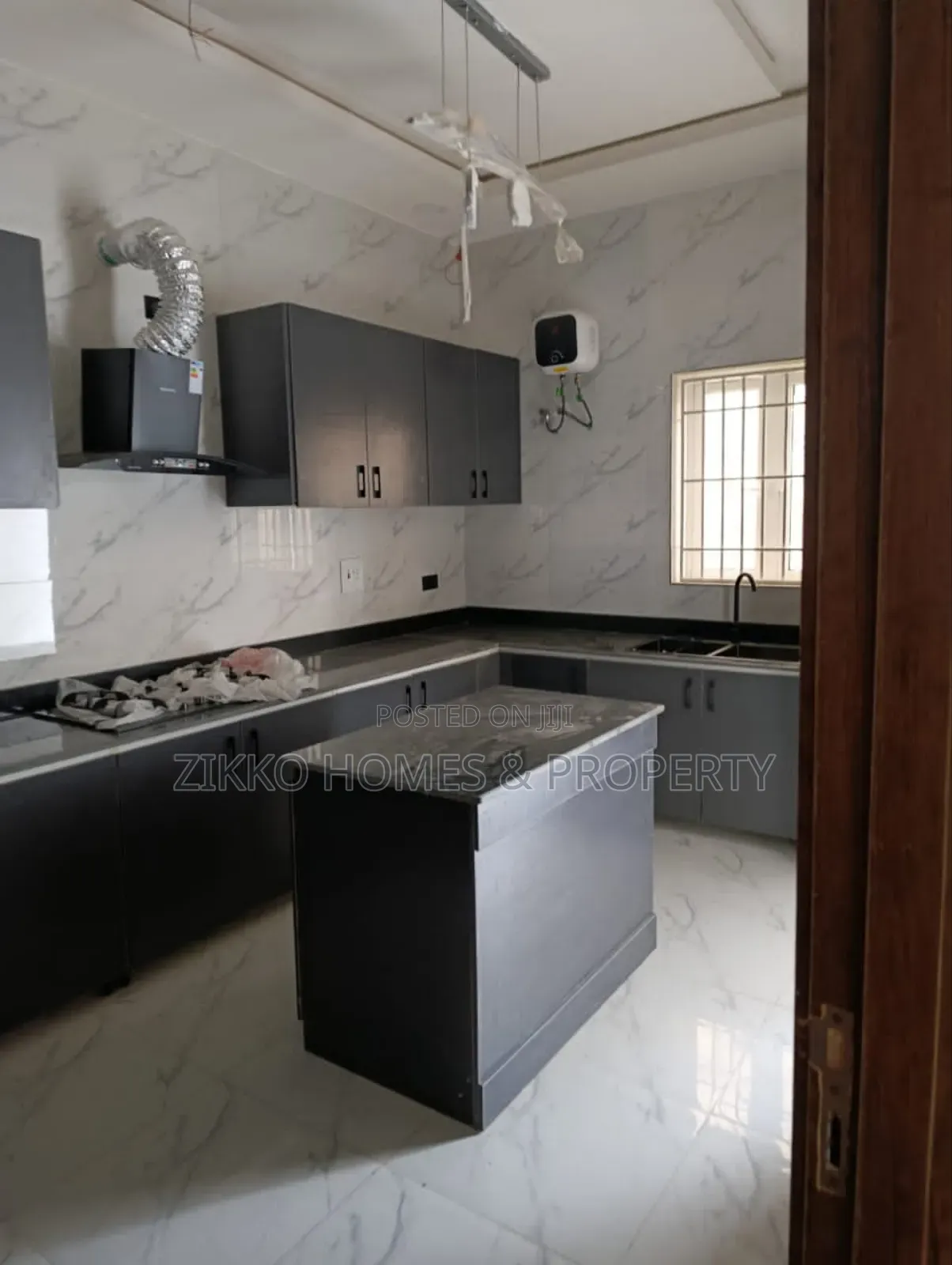 4bdrm Townhouse/Terrace in Ajah for sale
