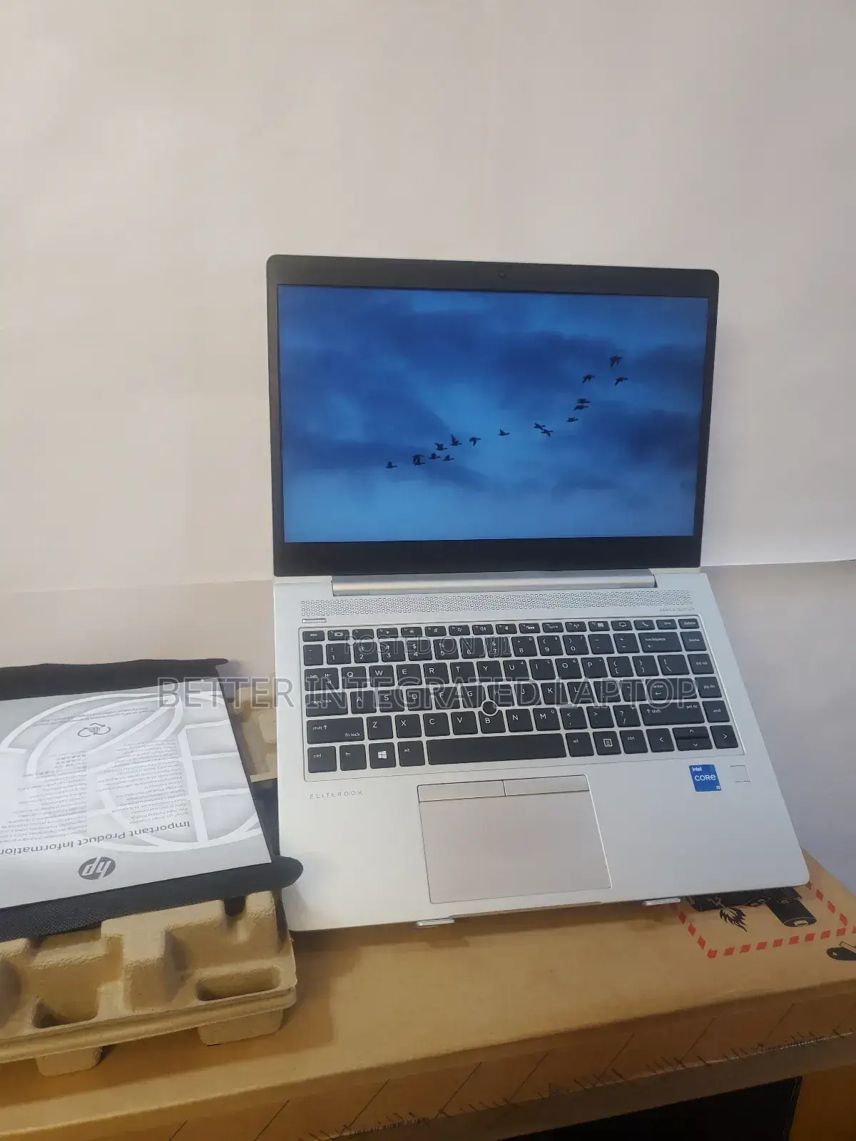 New Laptop HP EliteBook 8760W 12GB Intel Core I5 SSD 512GB