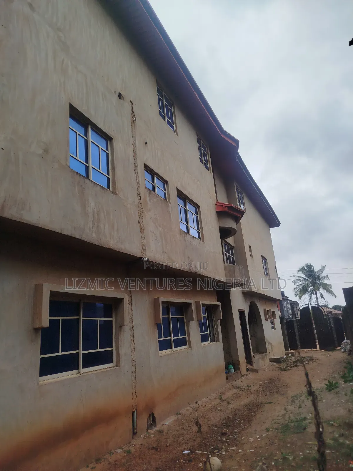 4bdrm Block of Flats in Manna Cola Estate, Ajegunle for sale