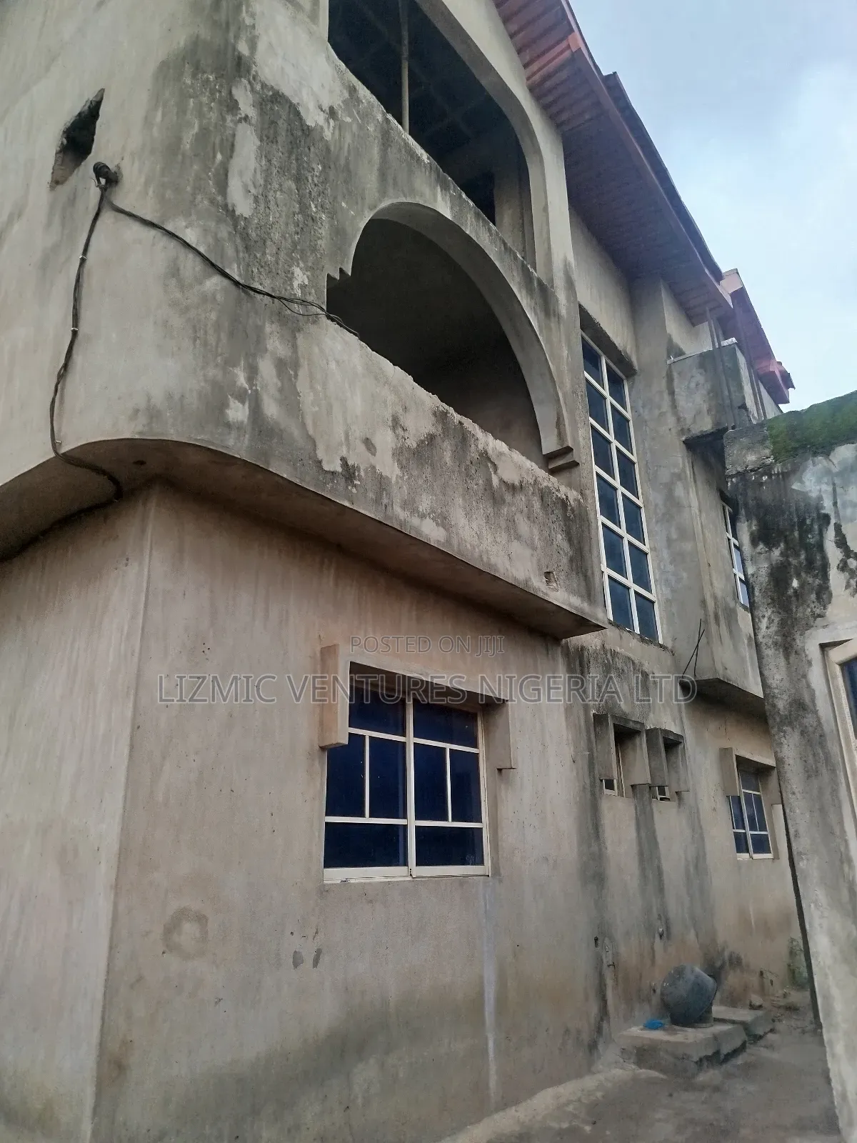 4bdrm Block of Flats in Manna Cola Estate, Ajegunle for sale