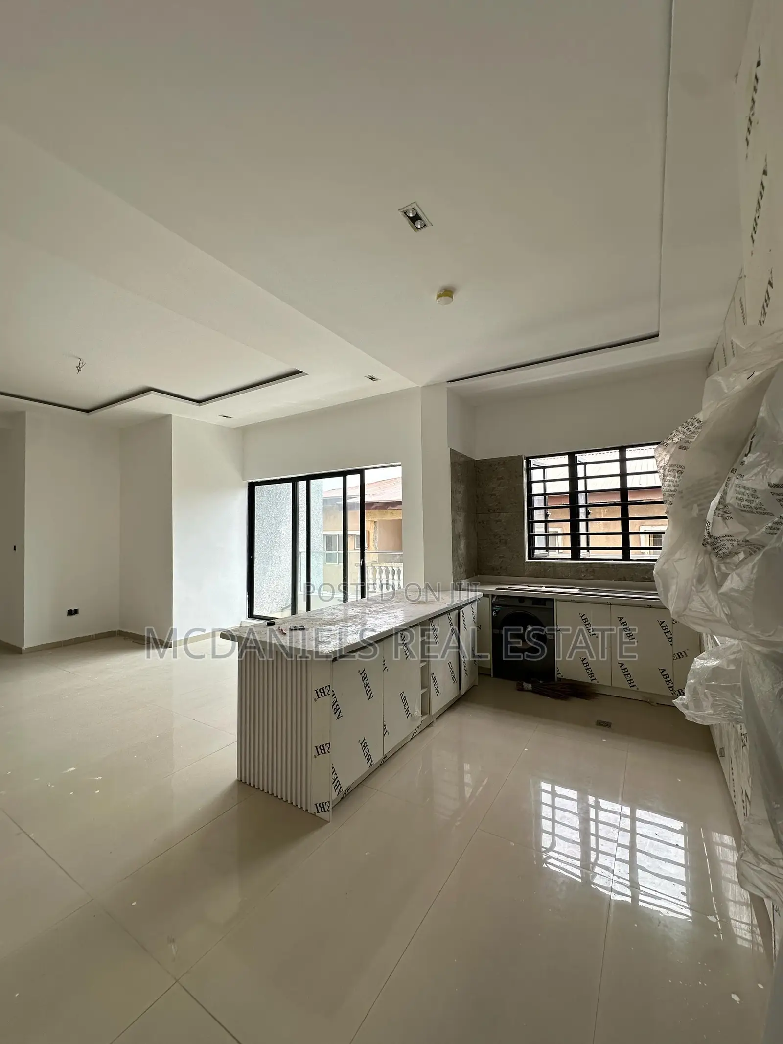 Furnished 3bdrm Apartment in Lekki Phase 1 for sale
