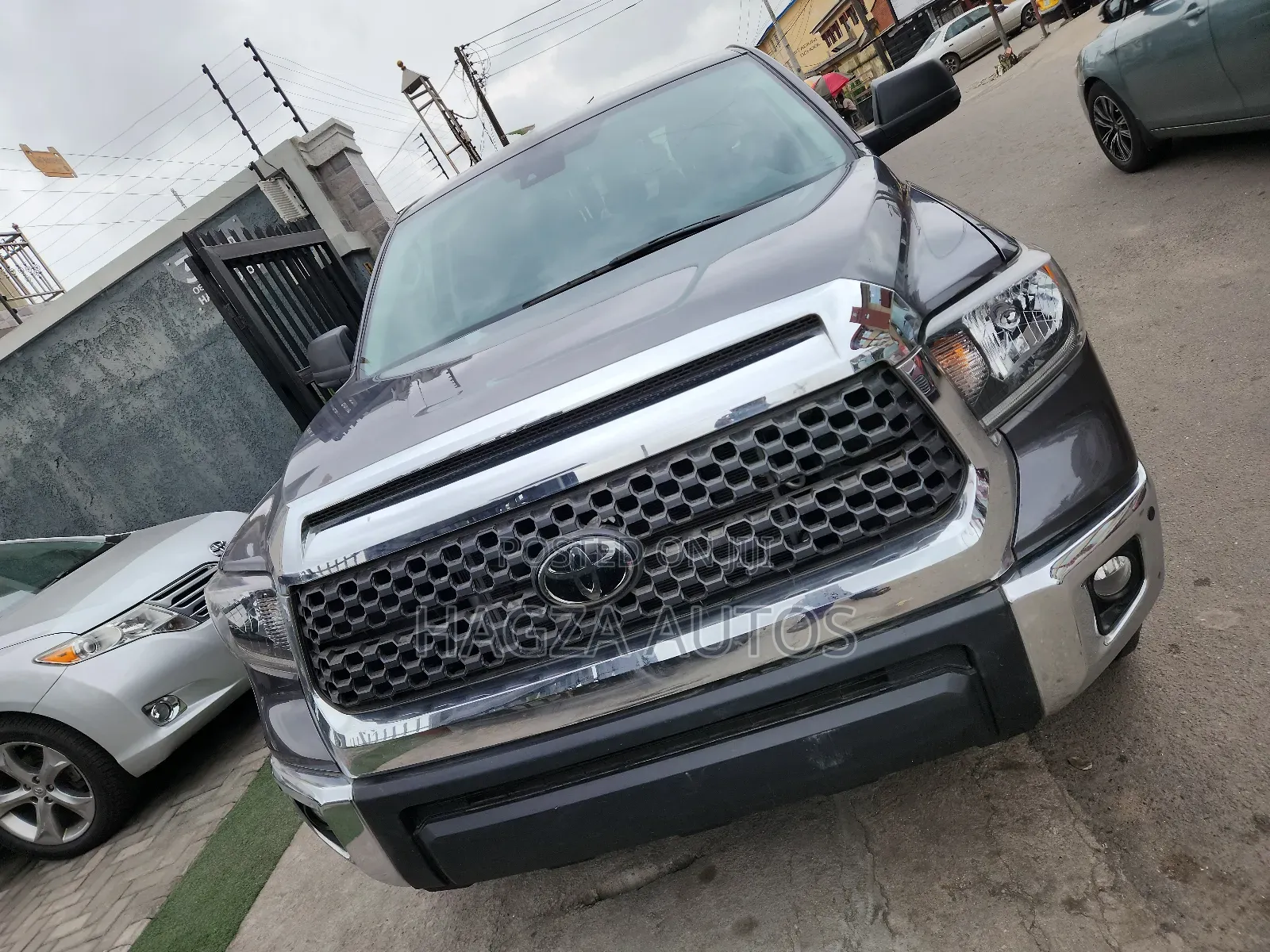 Toyota Tundra 2022 Gray