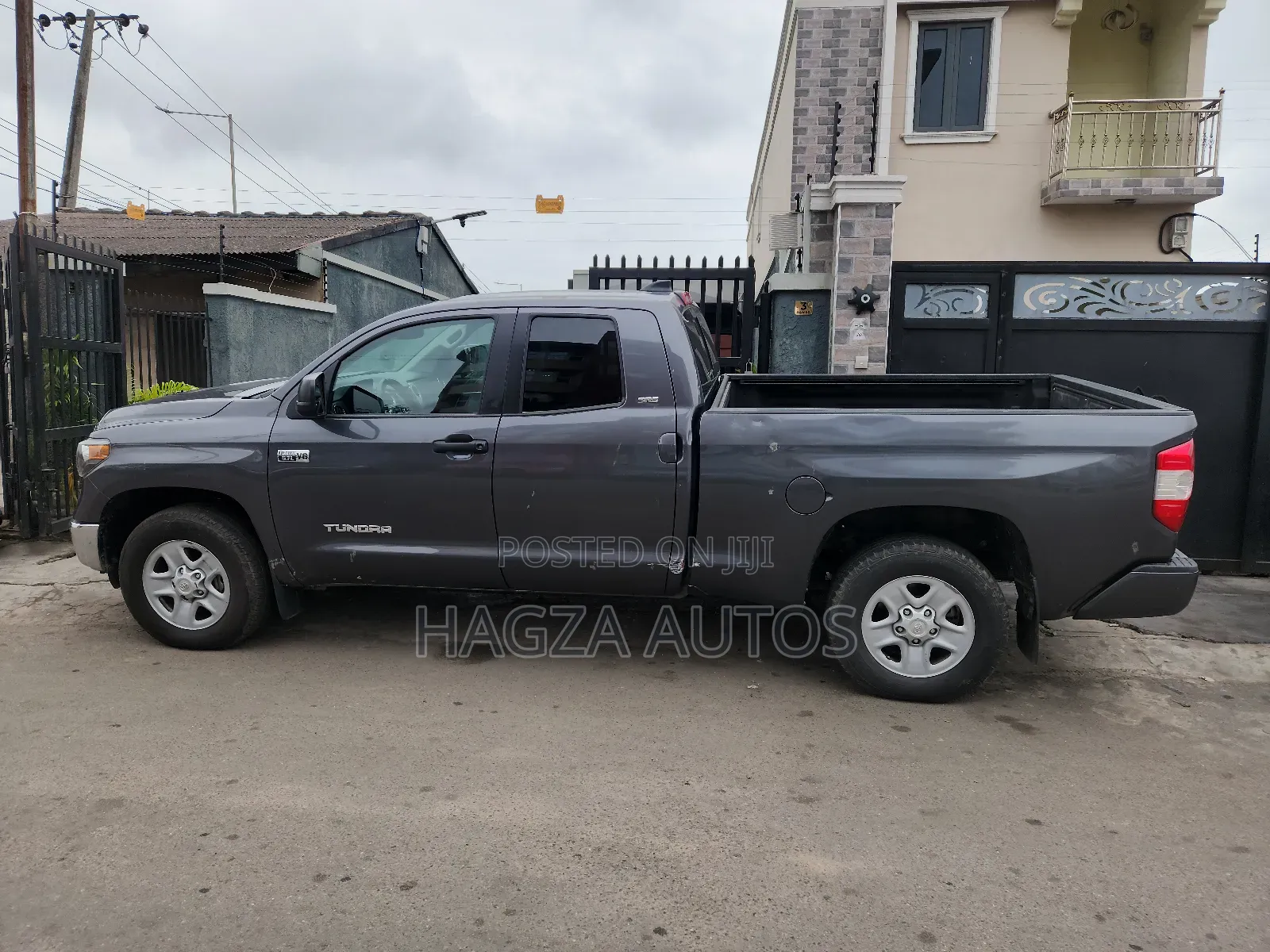 Toyota Tundra 2022 Gray
