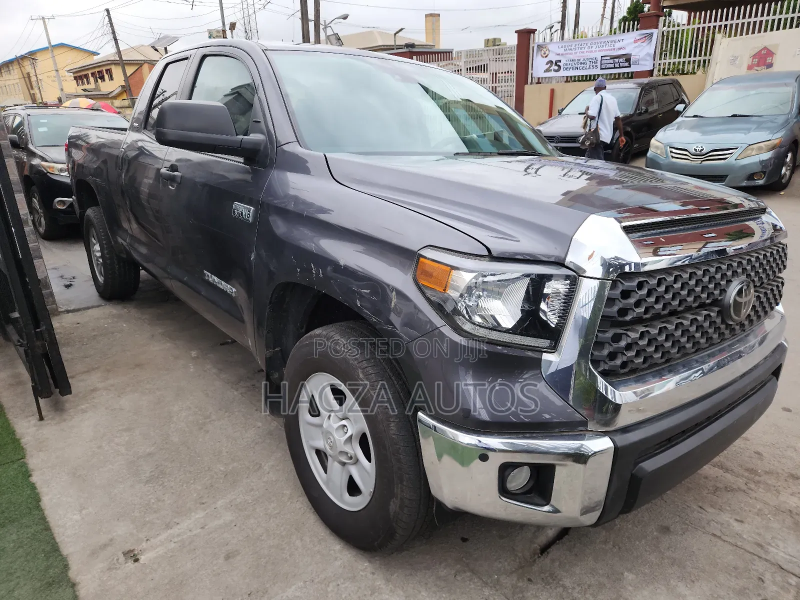 Toyota Tundra 2022 Gray