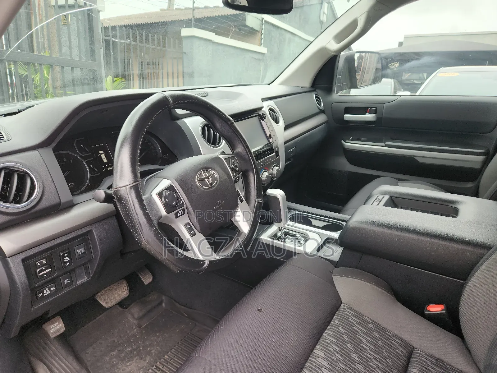 Toyota Tundra 2022 Gray