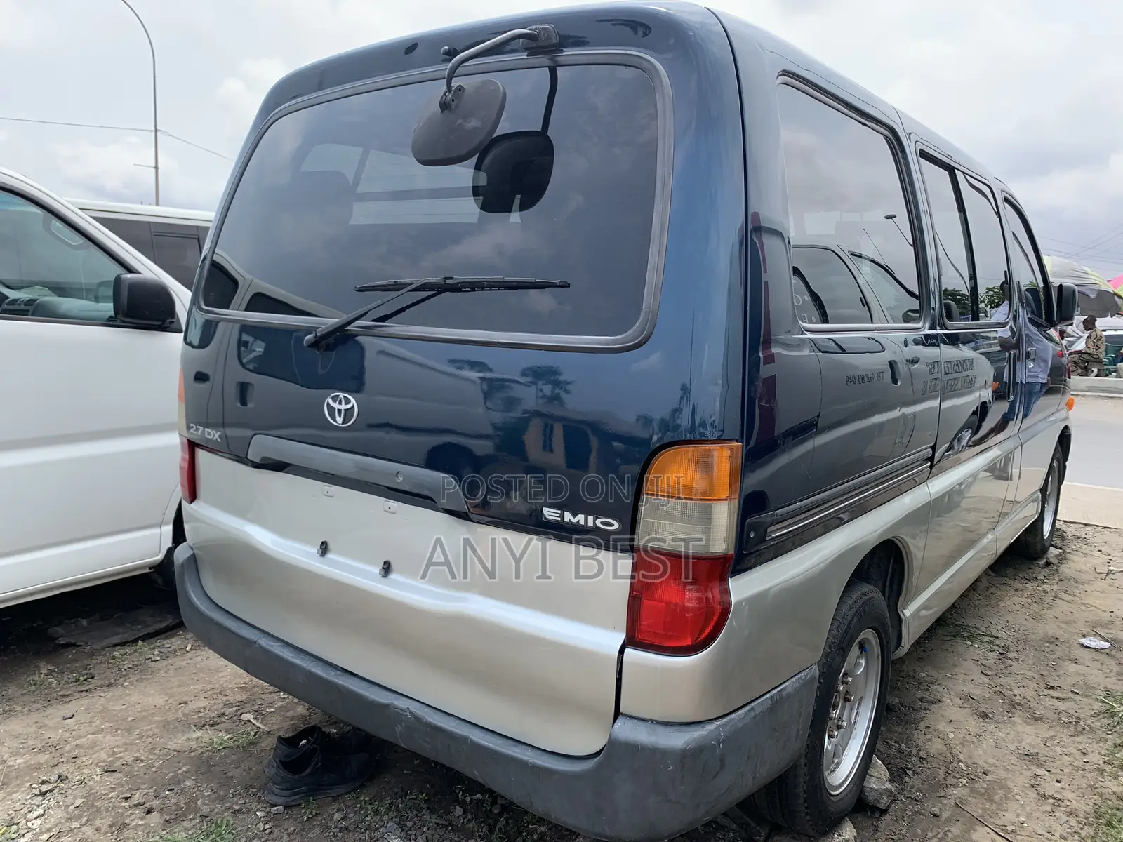 Toyota Grand HiAce 2005 Blue