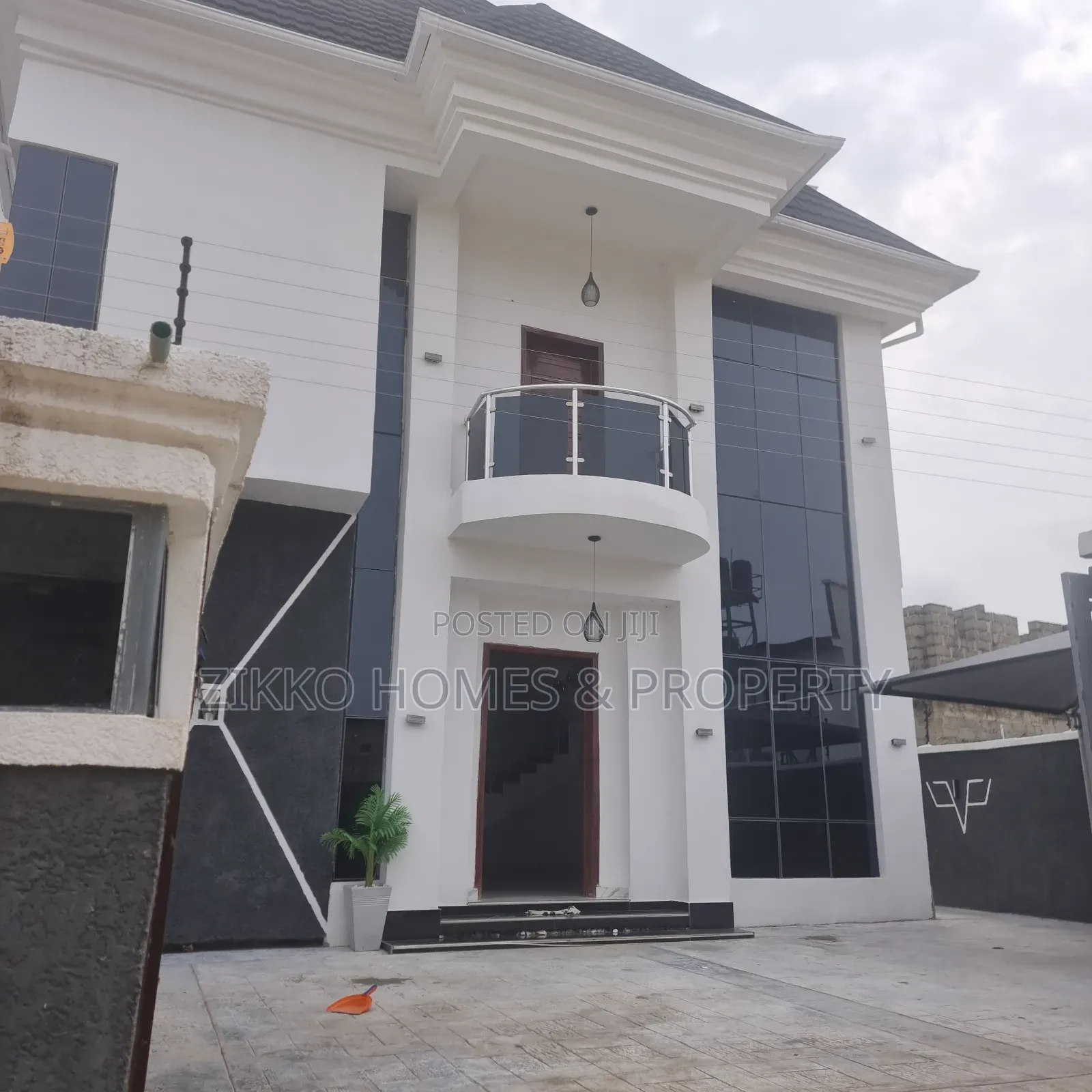 5bdrm Duplex in Ajah for sale