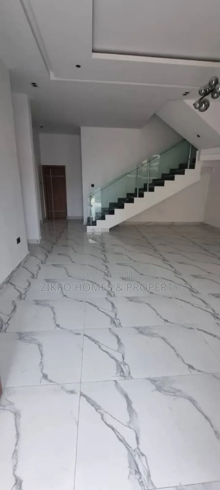 5bdrm Duplex in Ajah for sale