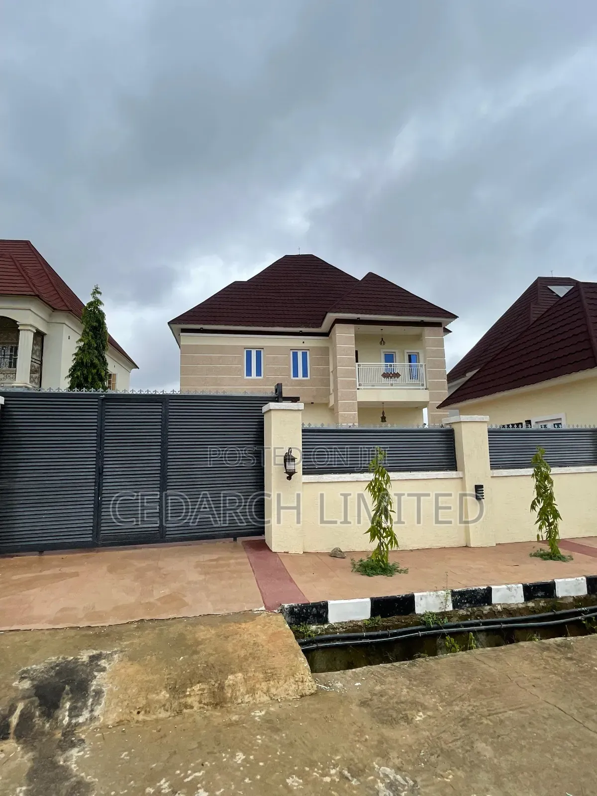 4bdrm Duplex in Lokogoma for sale