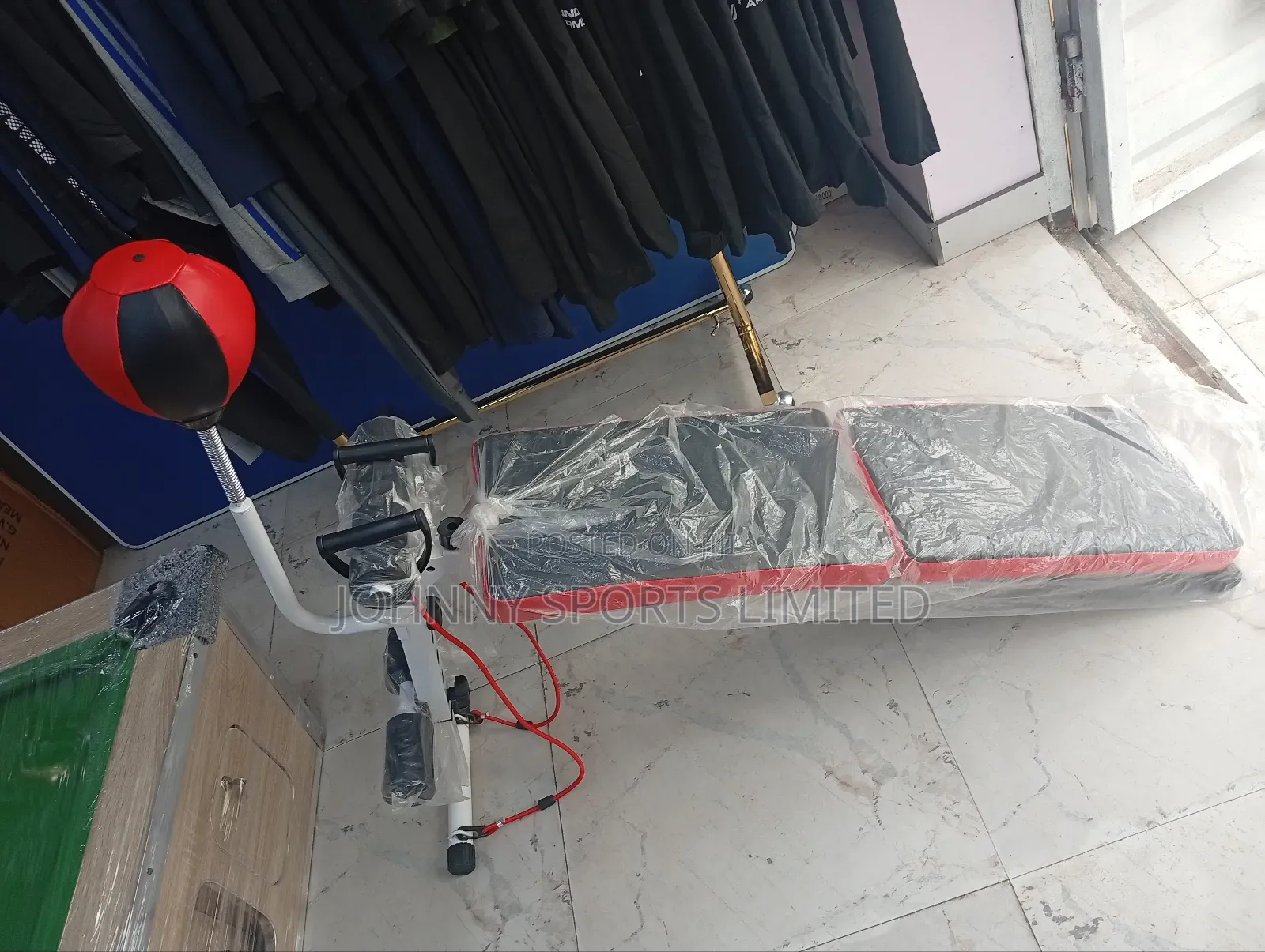 Seat Up Bench With Speed Ball