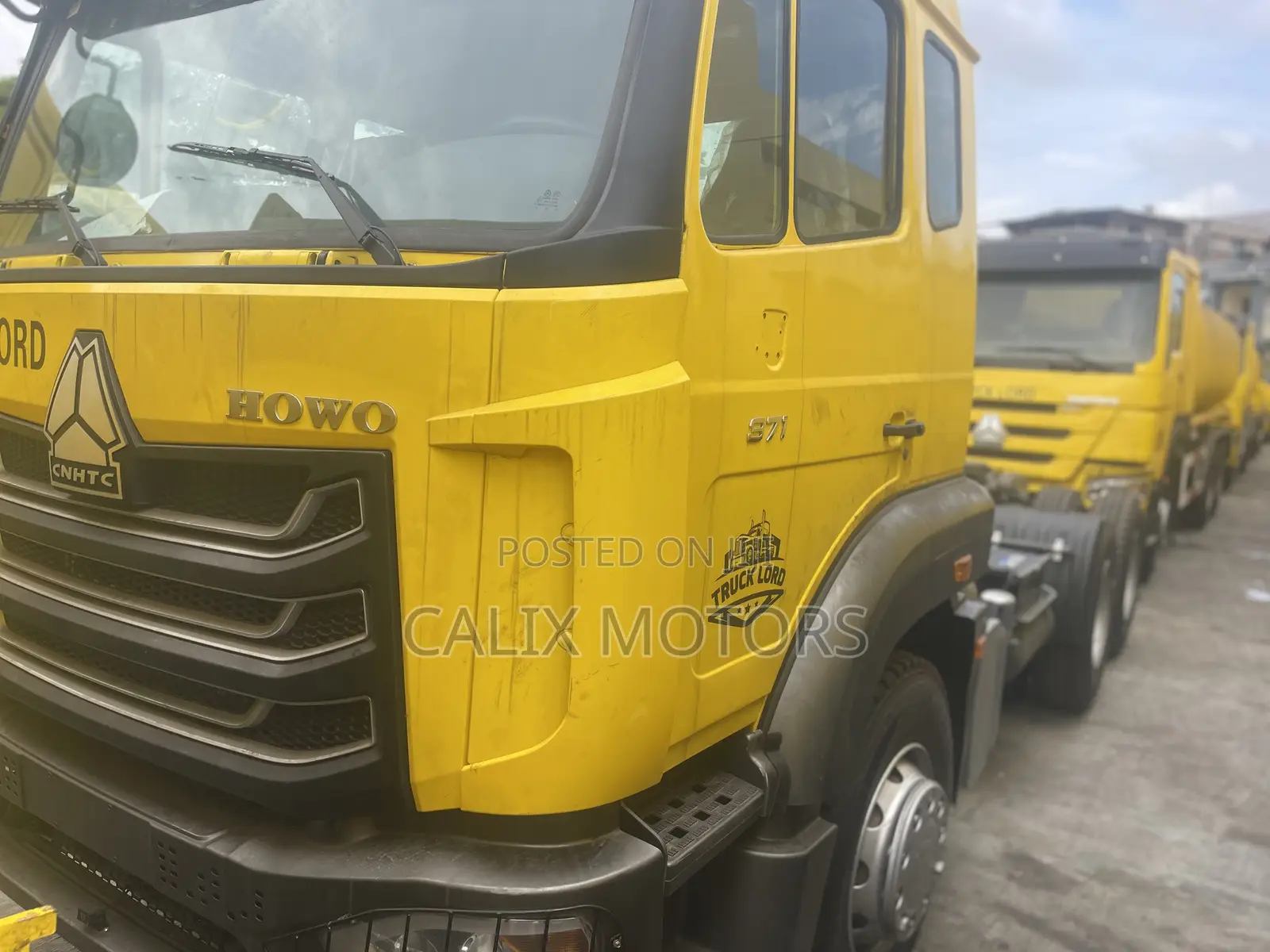 Foreign Used HOWO Tractor Head 2023 Yellow