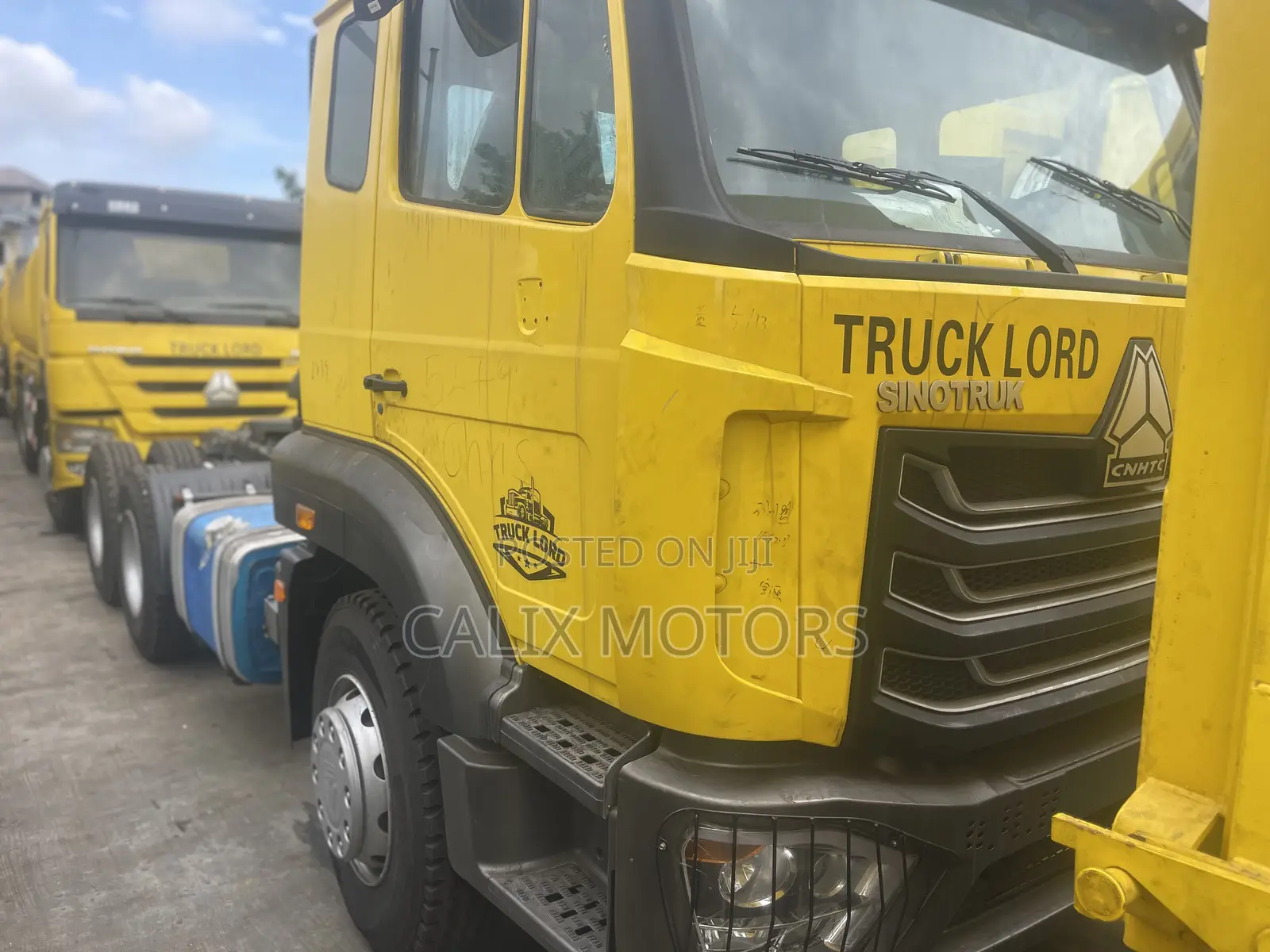 Foreign Used HOWO Tractor Head 2023 Yellow