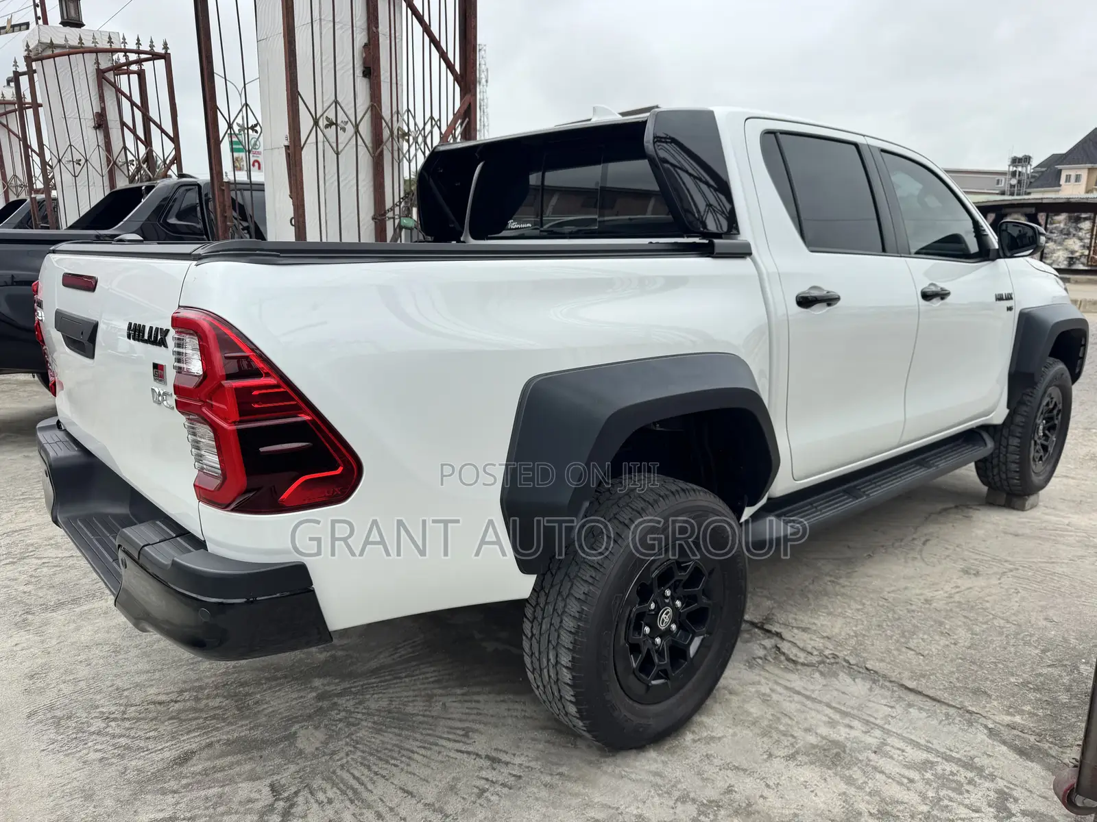 New Toyota Hilux 2024 White