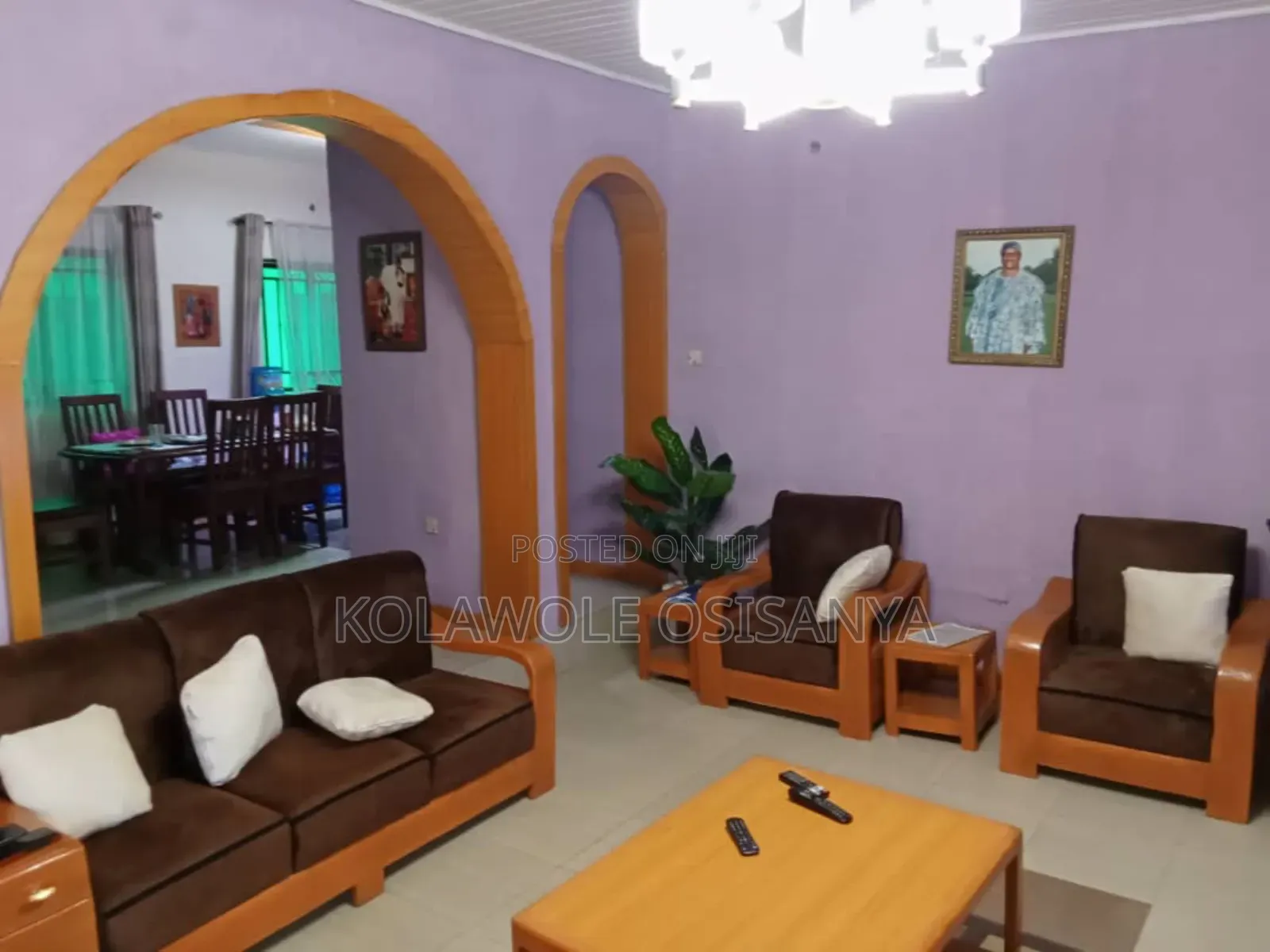 6bdrm Bungalow in Abaranje for sale