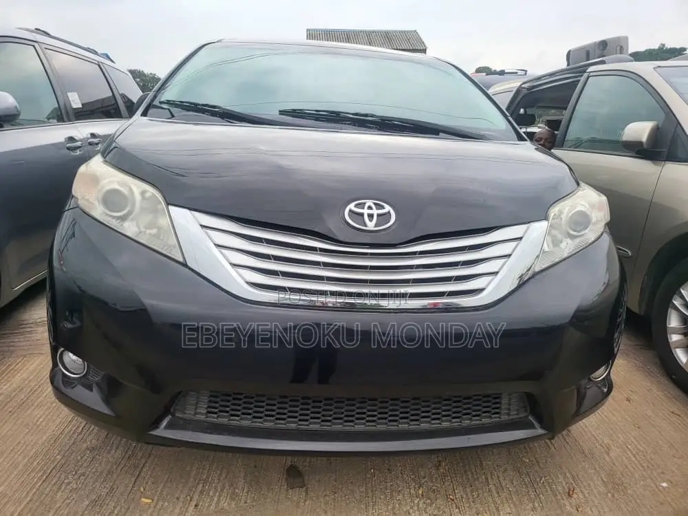 Toyota Sienna Limited 7 Passenger 2012 Black