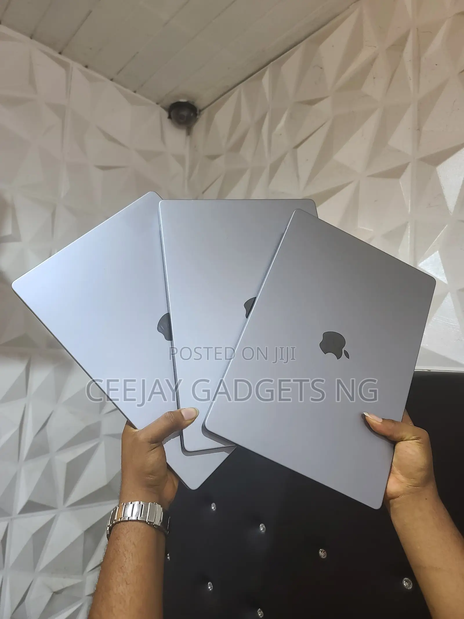 Laptop Apple MacBook Pro 2021 M1 16GB Apple M1 Pro SSD 512GB
