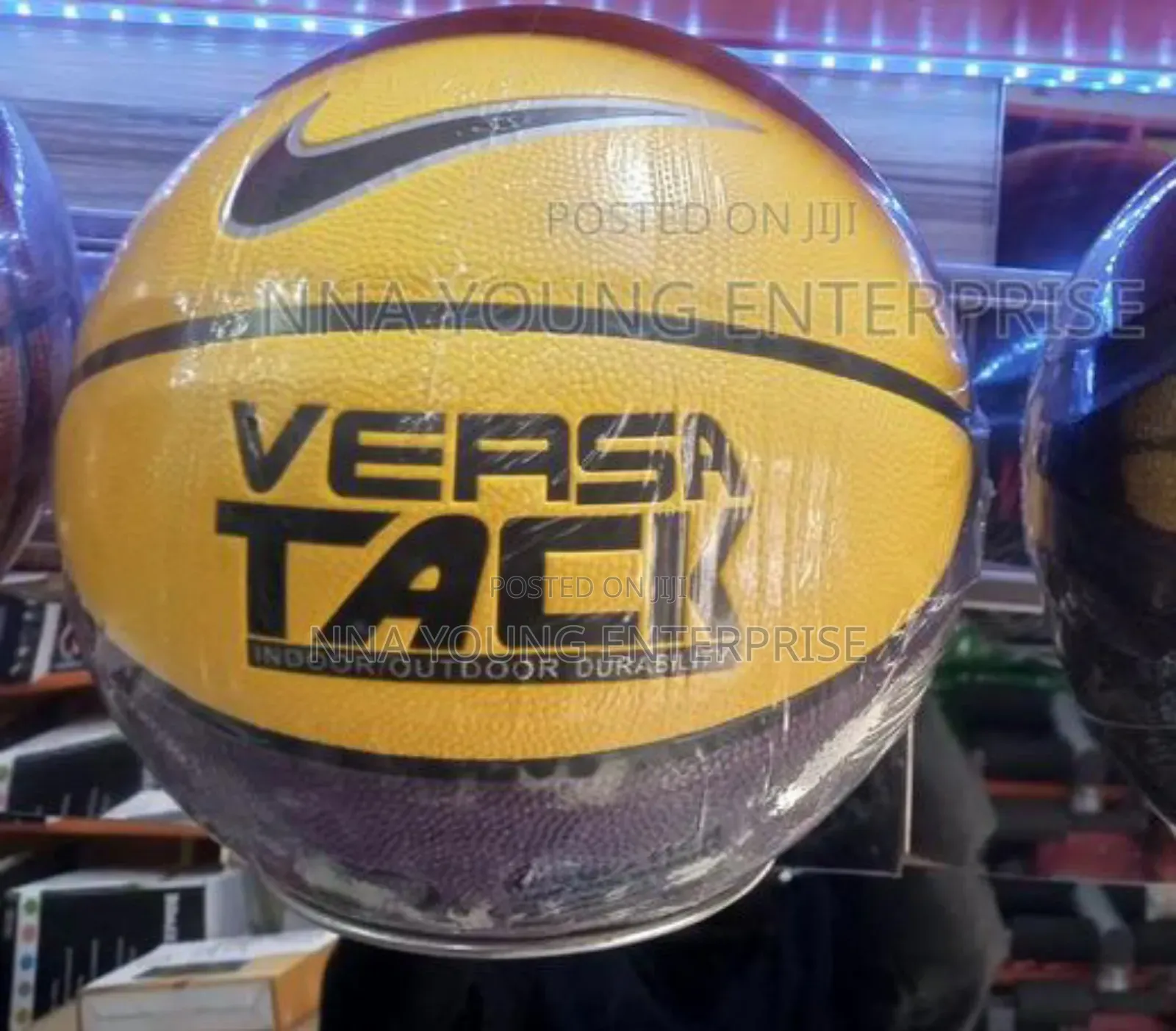Nike Versa Tack Basketball
