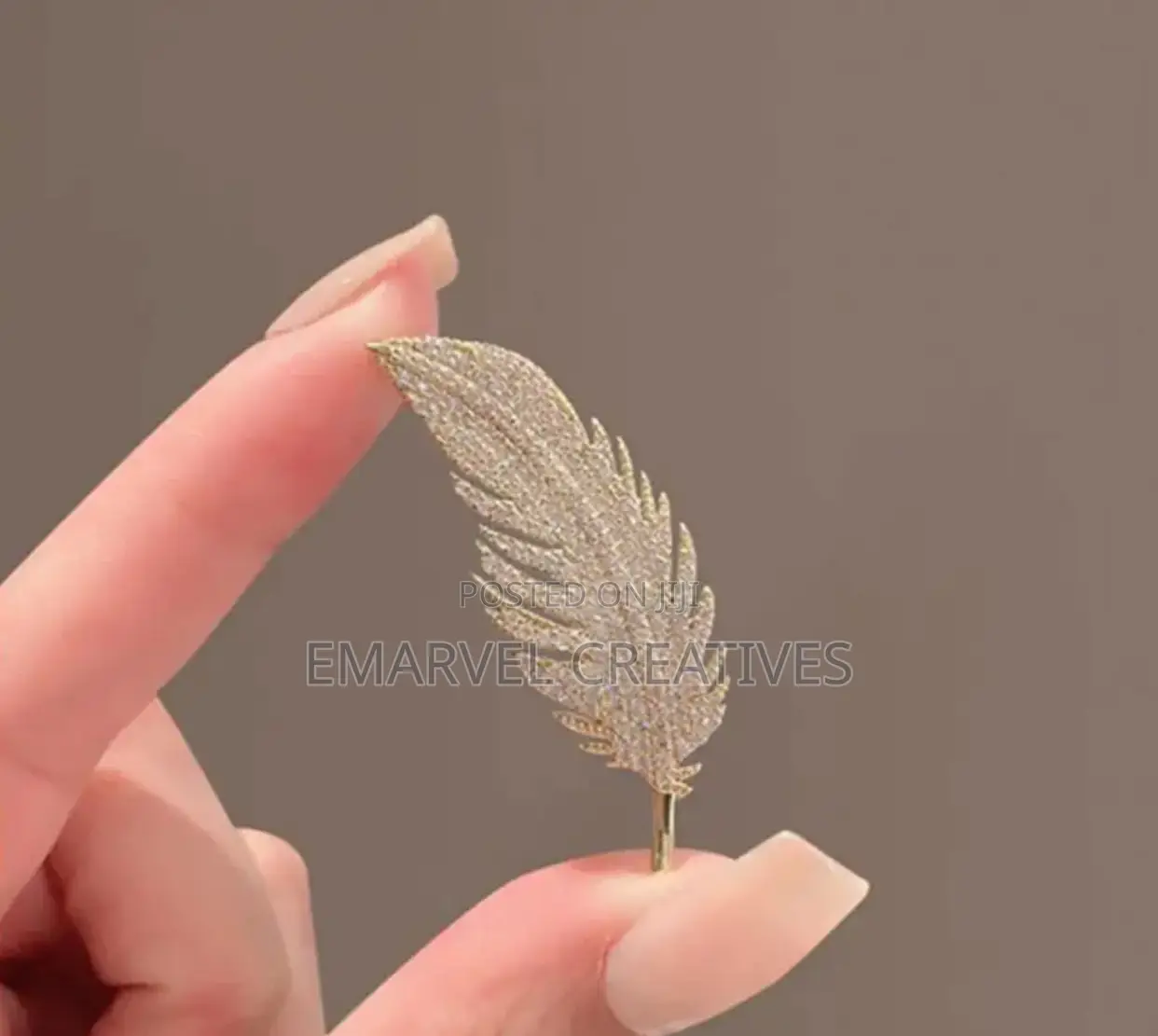 Luxury Rhinestone Feather Design Brooch for Men and Women