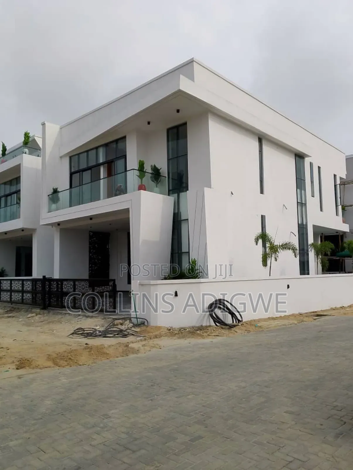 5bdrm Duplex in Lekki Conservation for sale