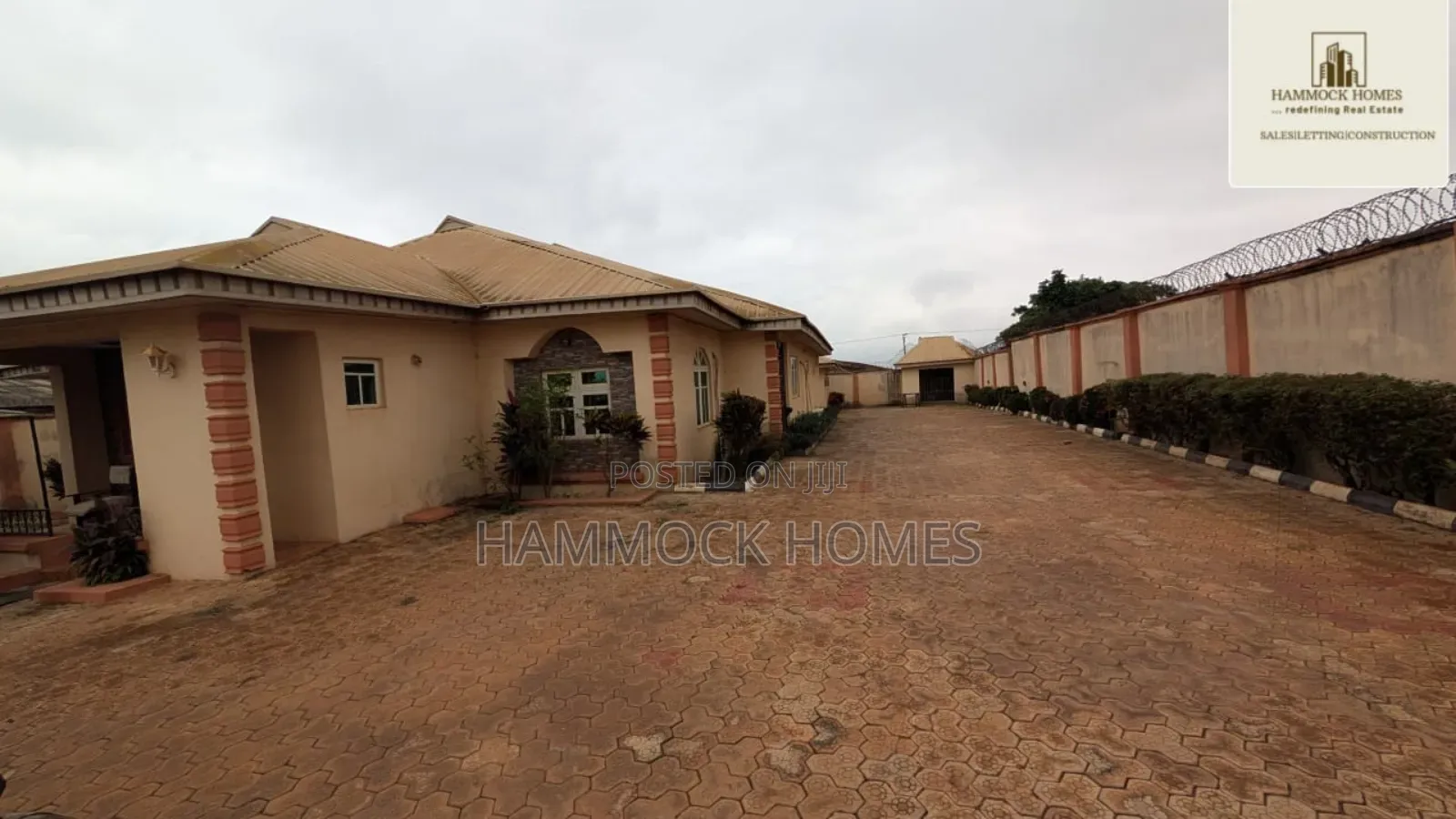 4bdrm House in Mofoluwaso Estate, Akobo for sale