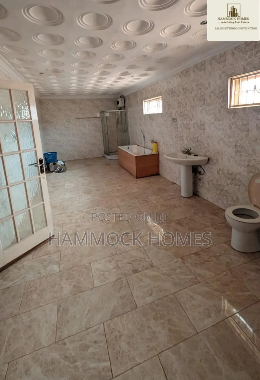 4bdrm House in Mofoluwaso Estate, Akobo for sale