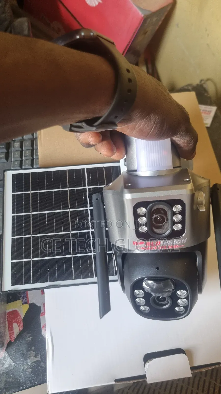 V380 Dual Lens 4g Solar PTZ Camera