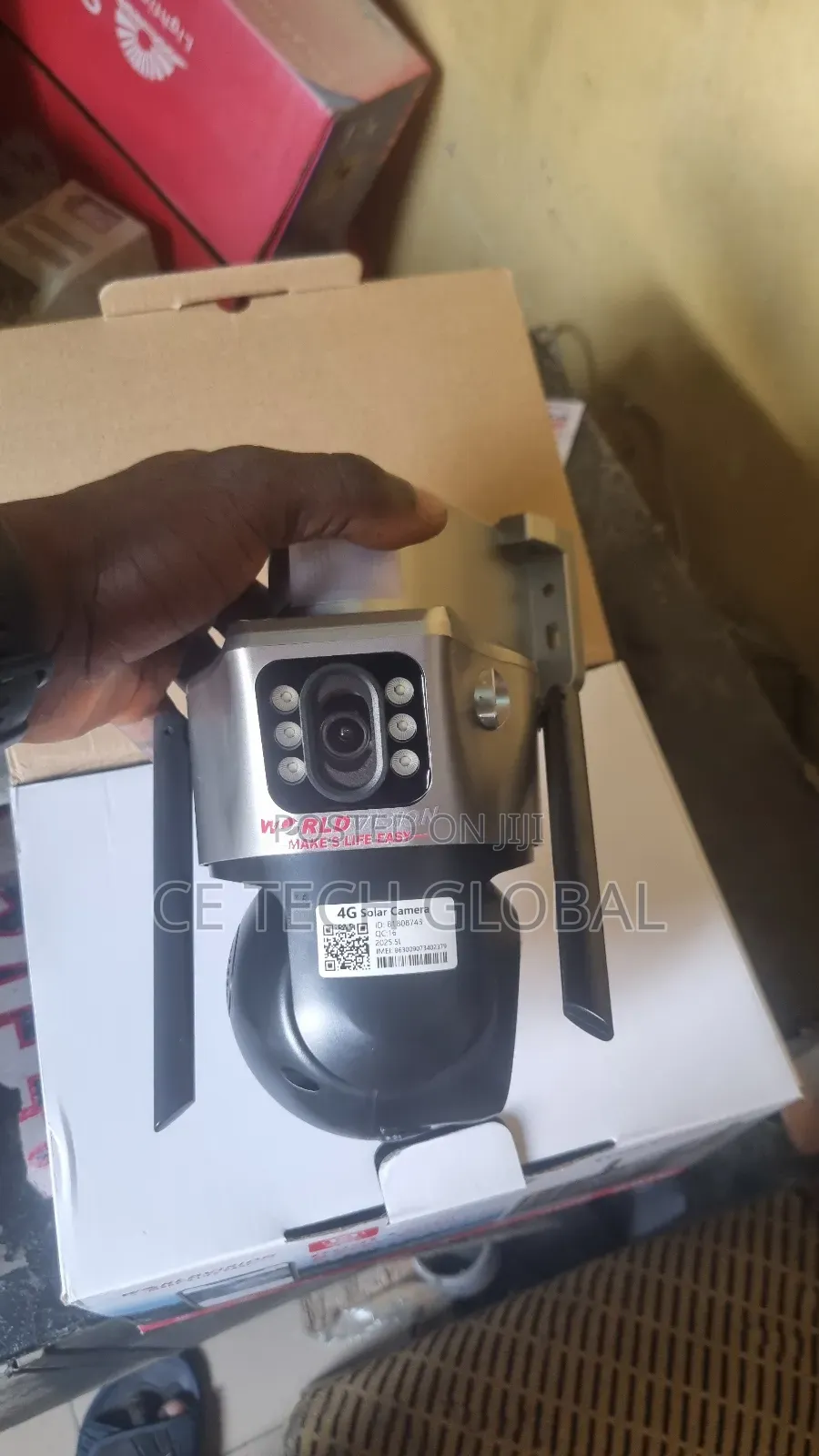 V380 Dual Lens 4g Solar PTZ Camera