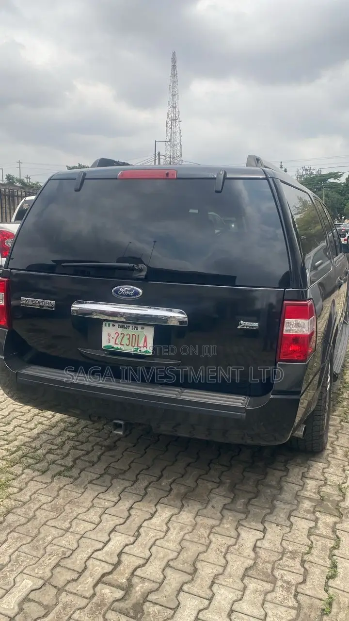 Ford Expedition EL XLT 2011 Black