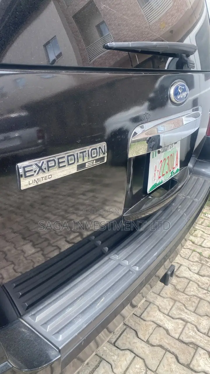 Ford Expedition EL XLT 2011 Black