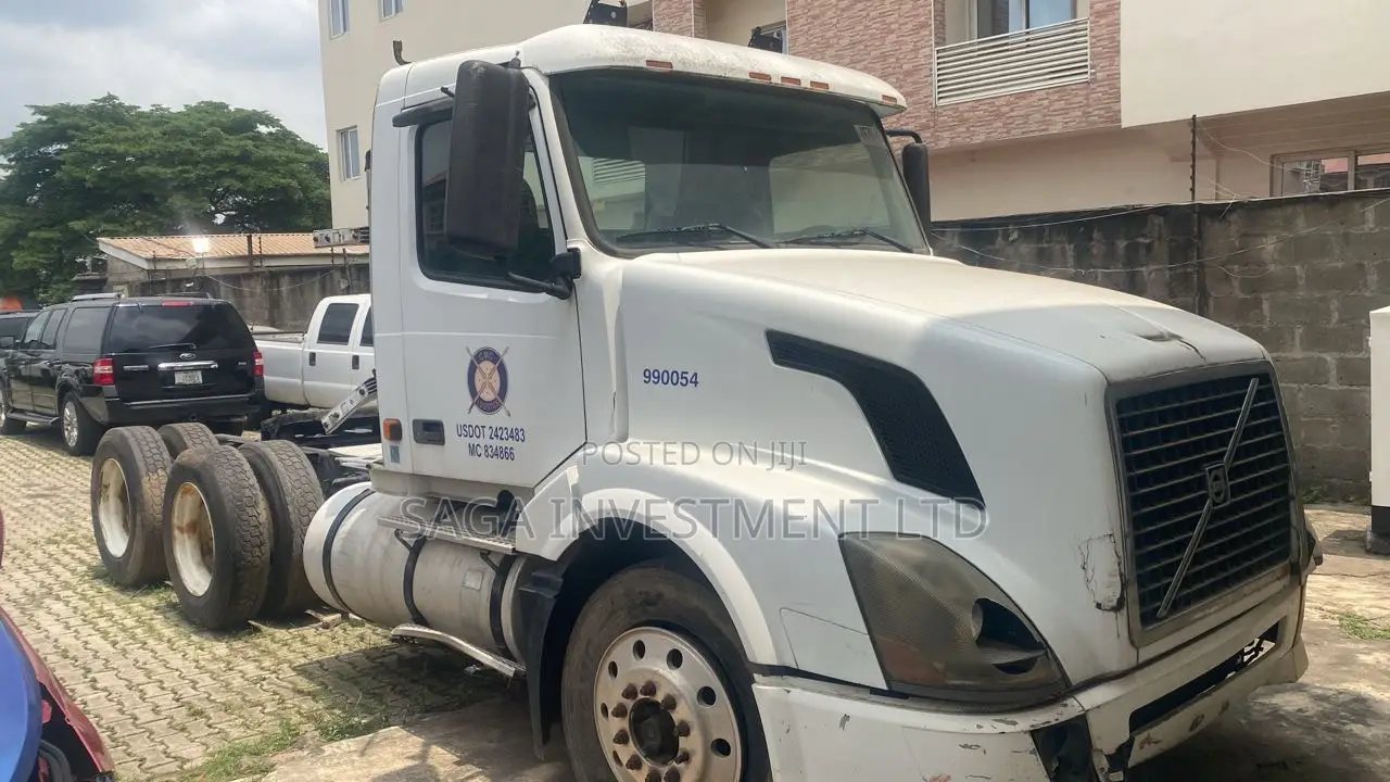 Volvo Truck Head