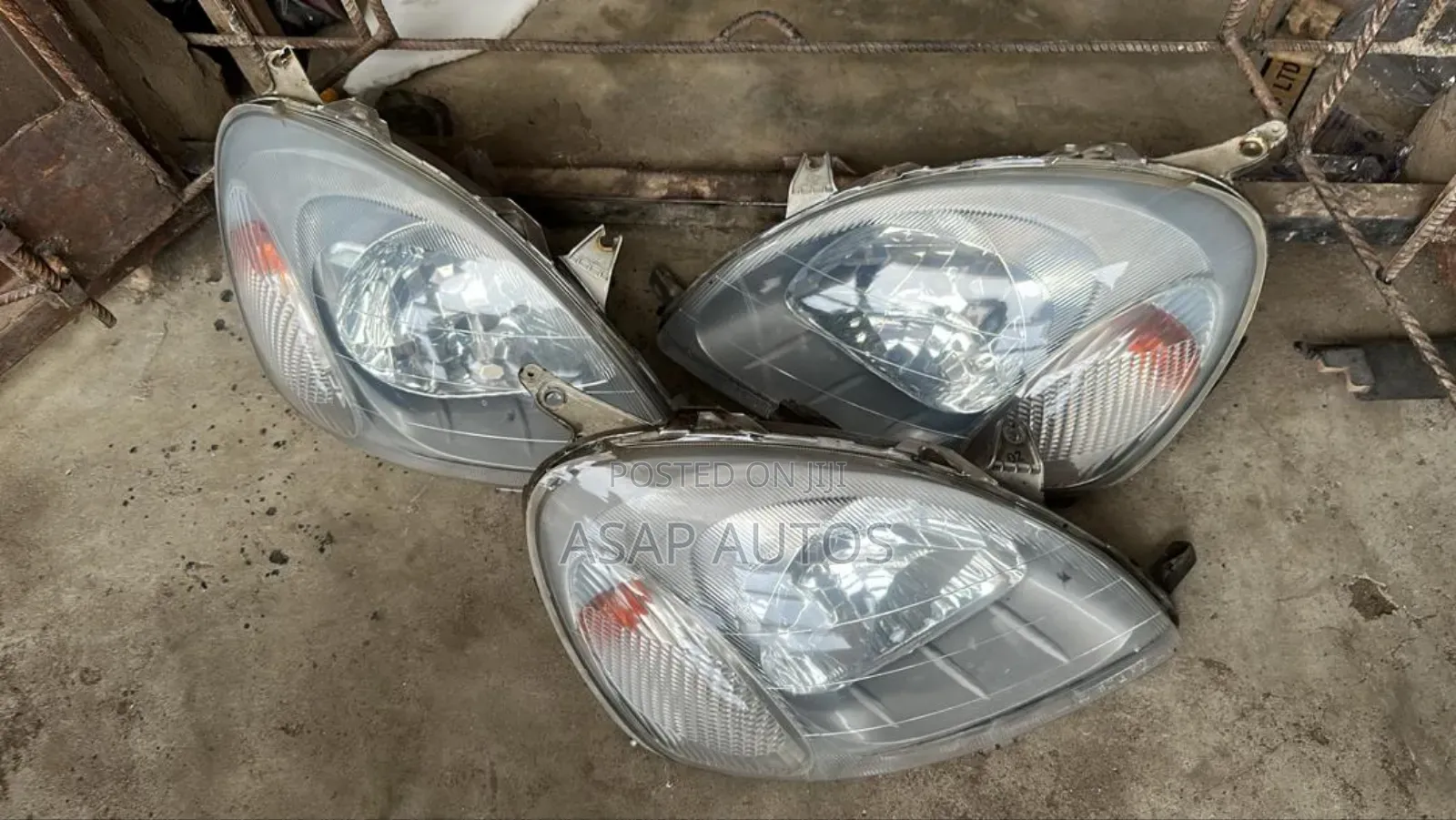 Headlamp for Toyota Yaris 2005
