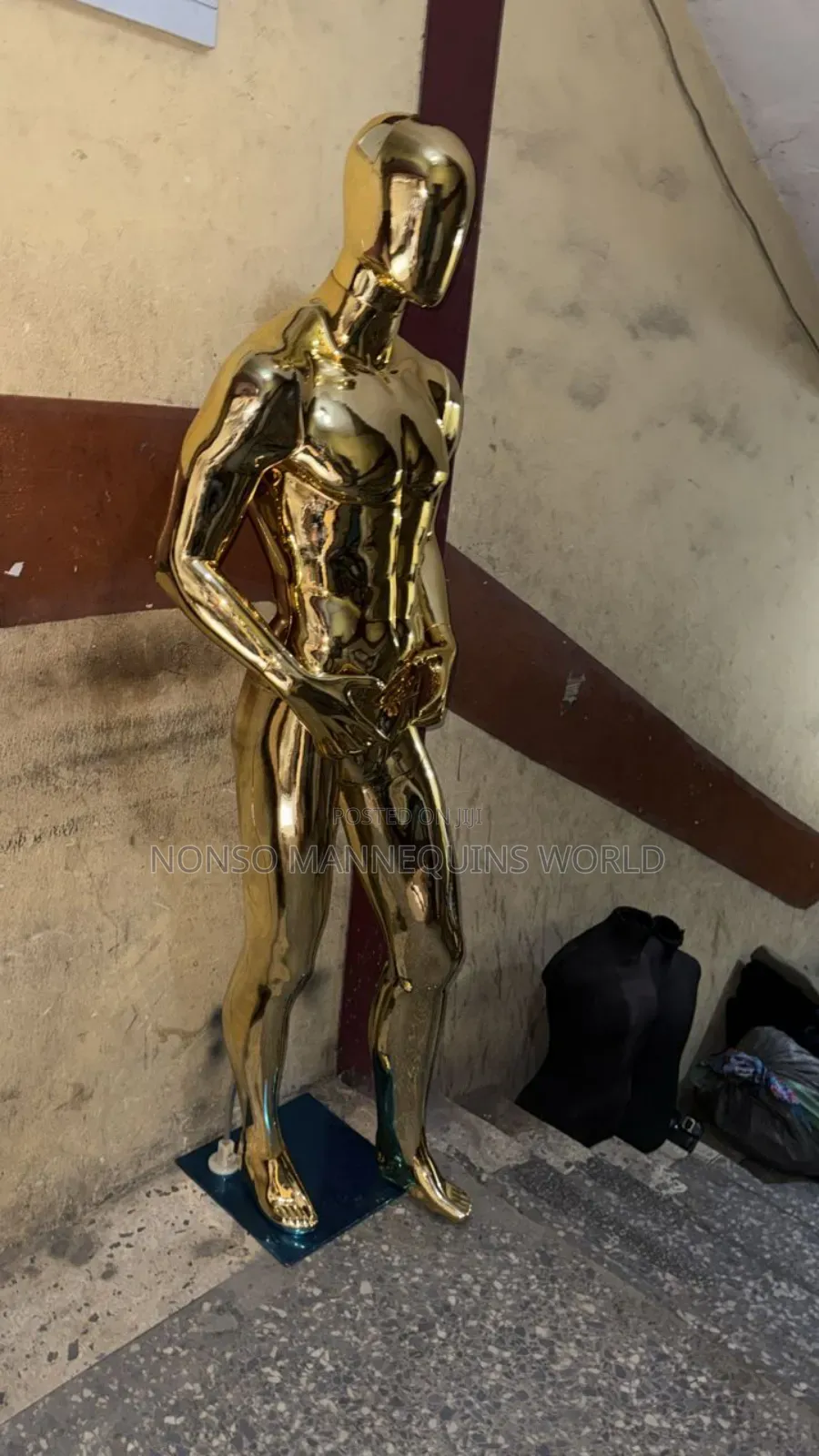 Gold Male Faceless Huge Mannequin