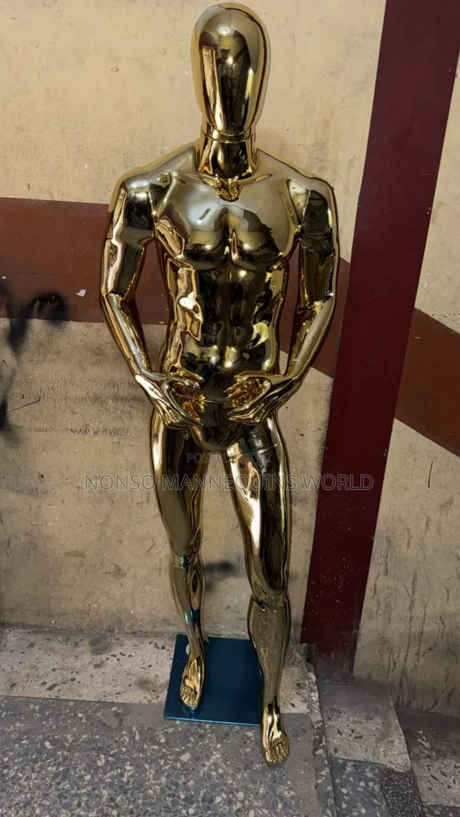Gold Male Faceless Huge Mannequin