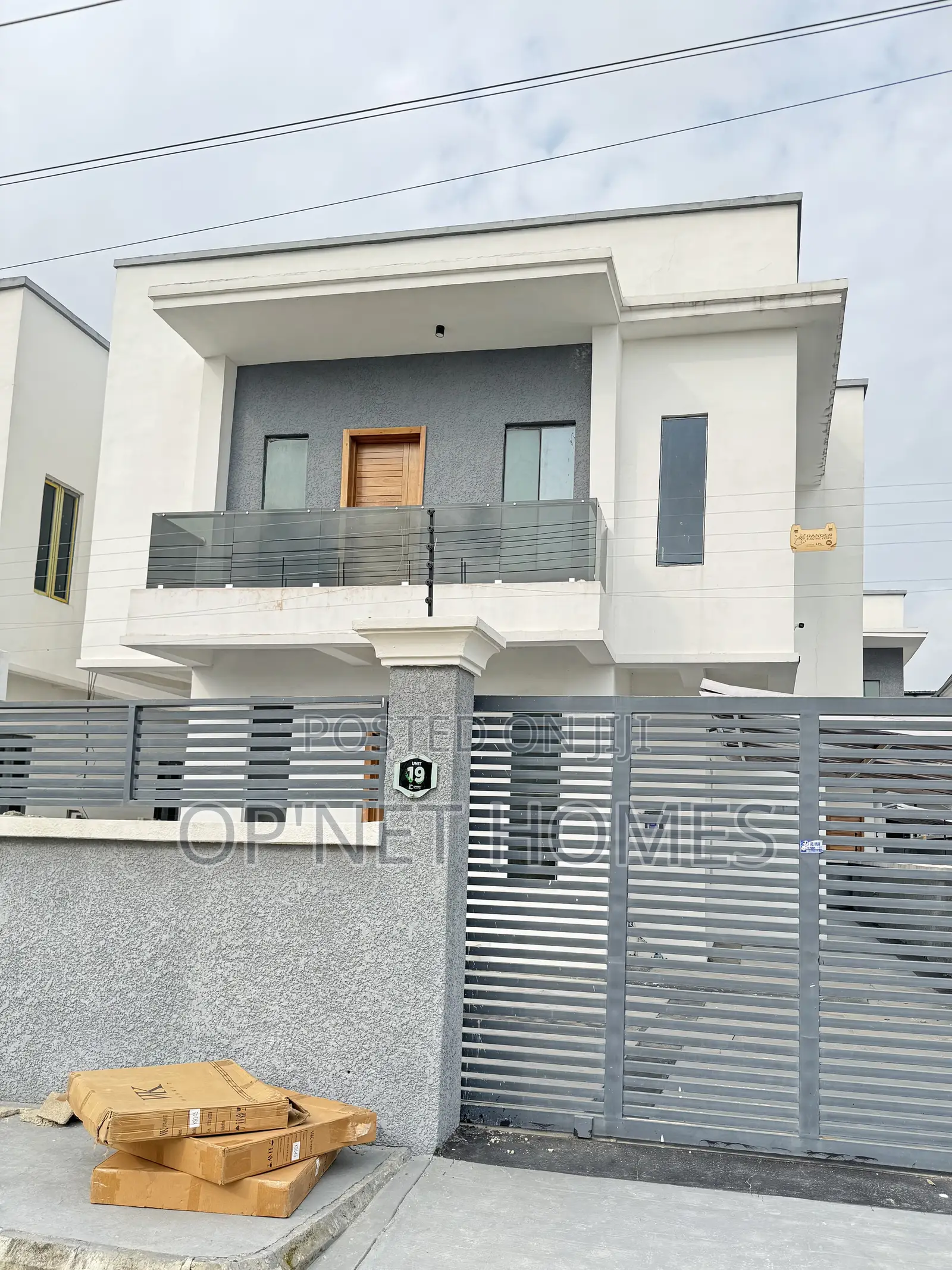 4bdrm Duplex in Harris Drive, Lekki for sale