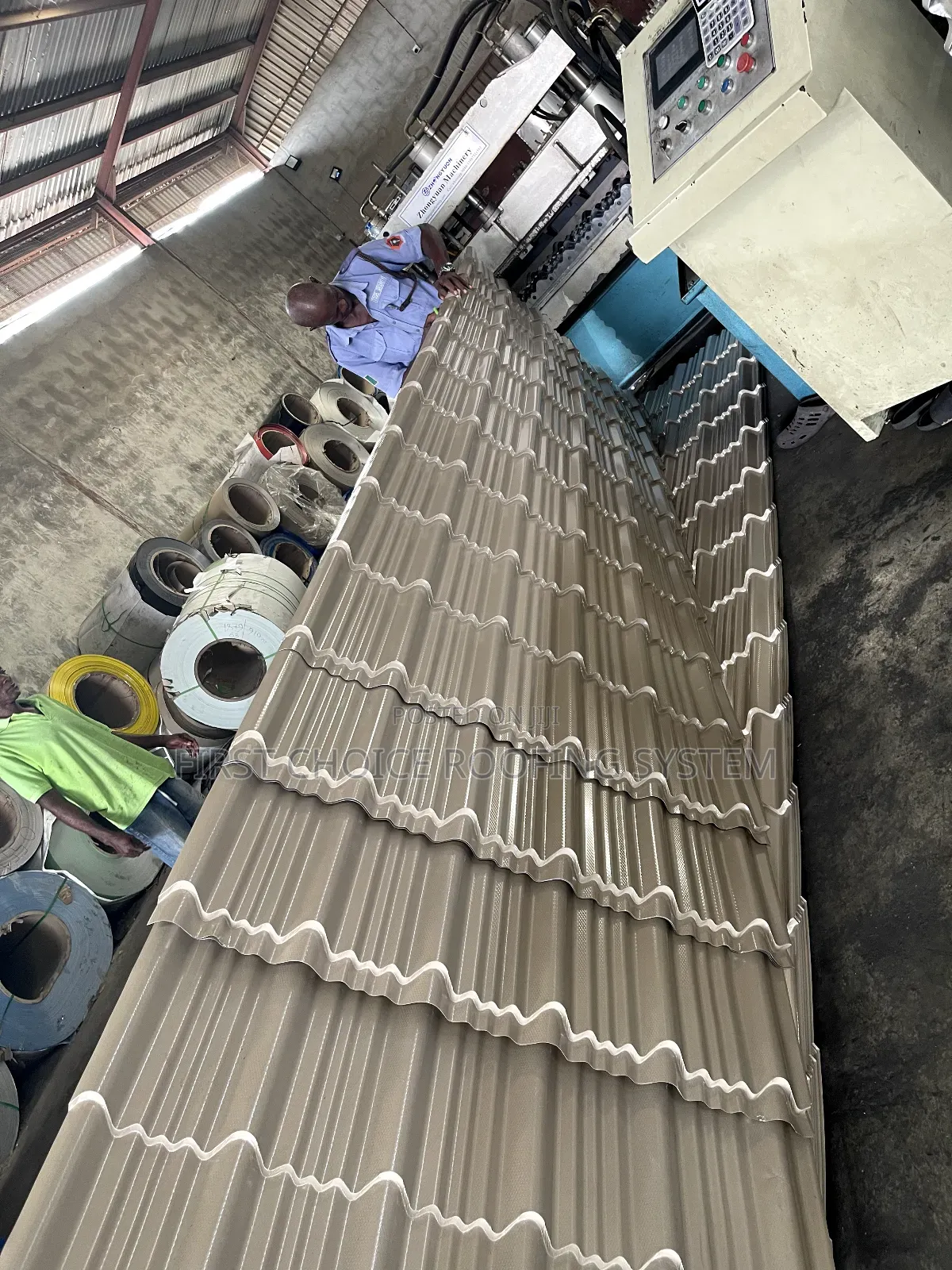 Steptile And Long Sparn Design Aluminium Roofing Oven Baked