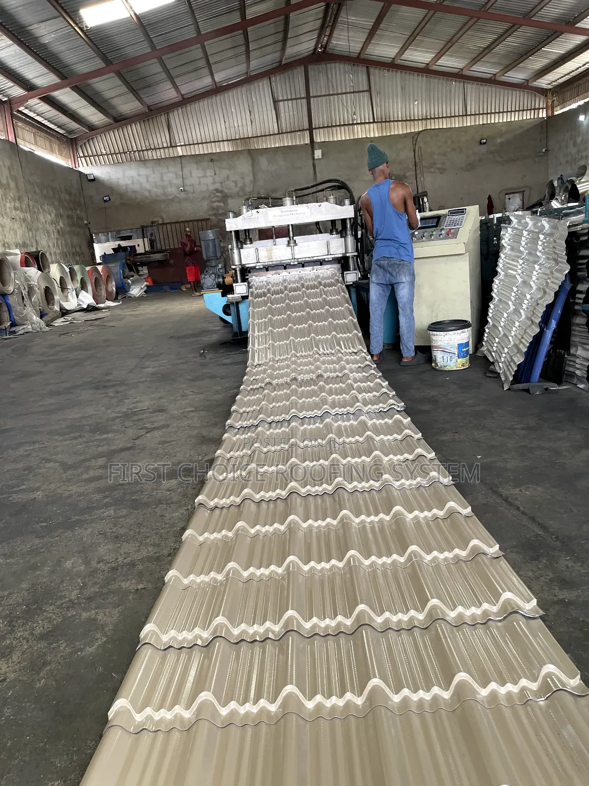 Steptile And Long Sparn Design Aluminium Roofing Oven Baked