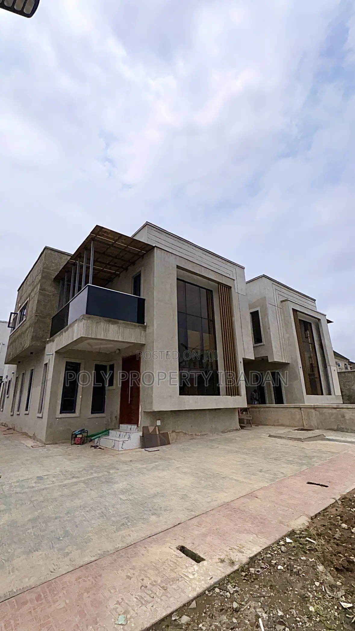 4bdrm Duplex in Chief Lateef, Ibadan for sale