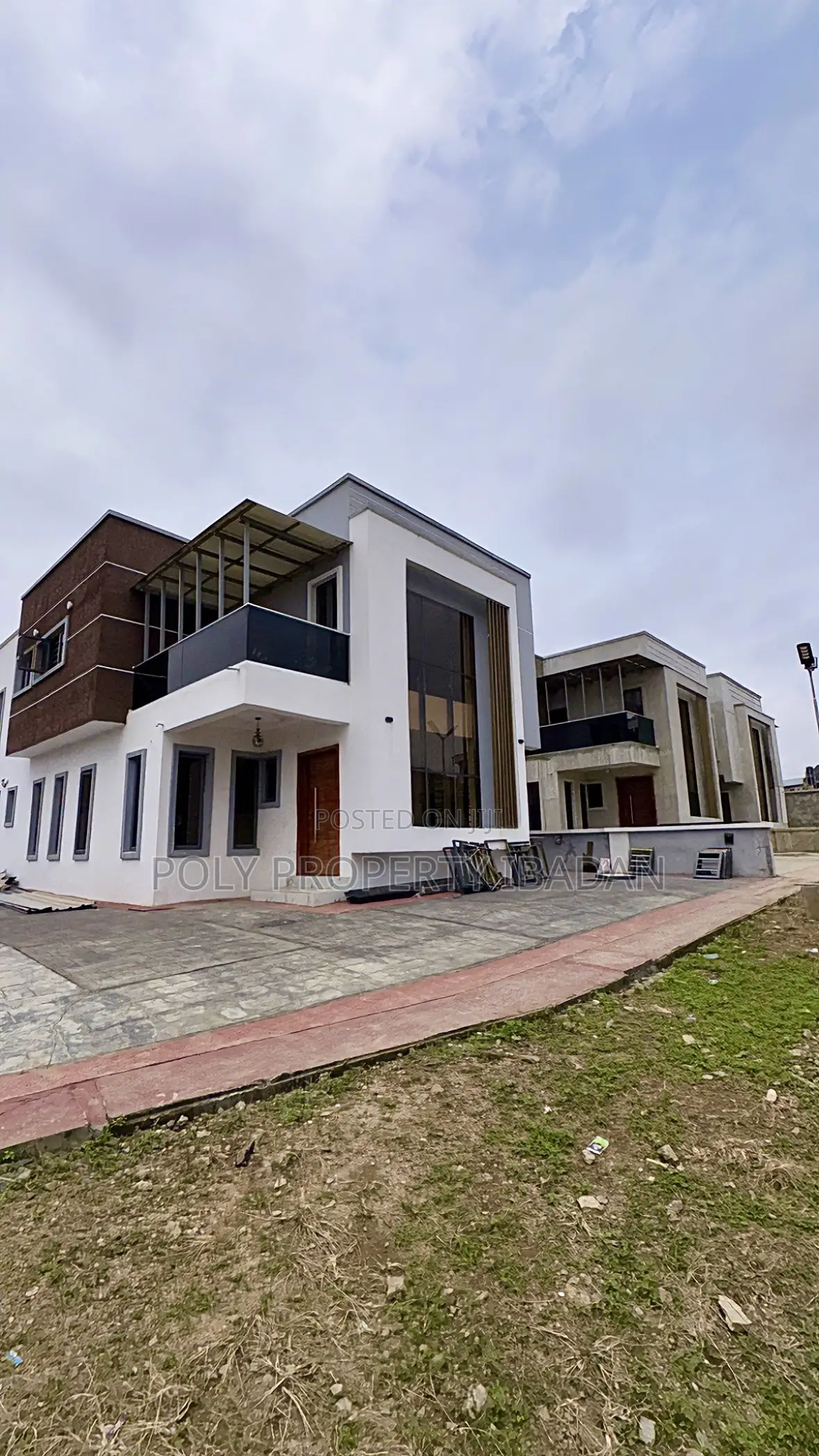 4bdrm Duplex in Chief Lateef, Ibadan for sale
