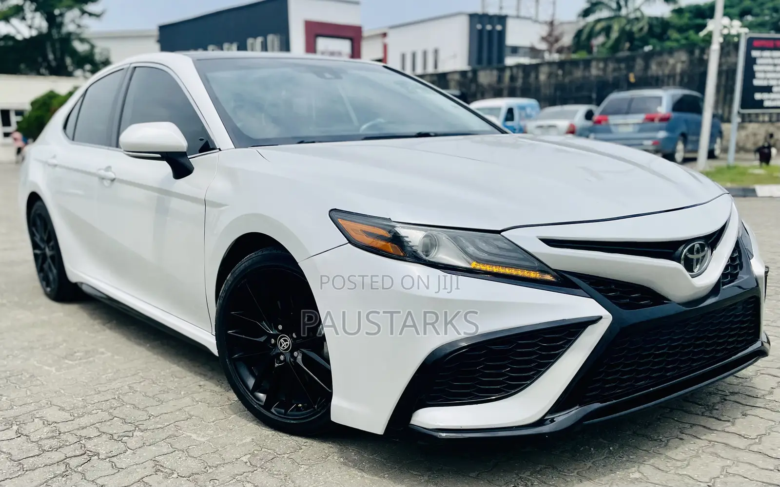 Toyota Camry XSE V6 2021 White