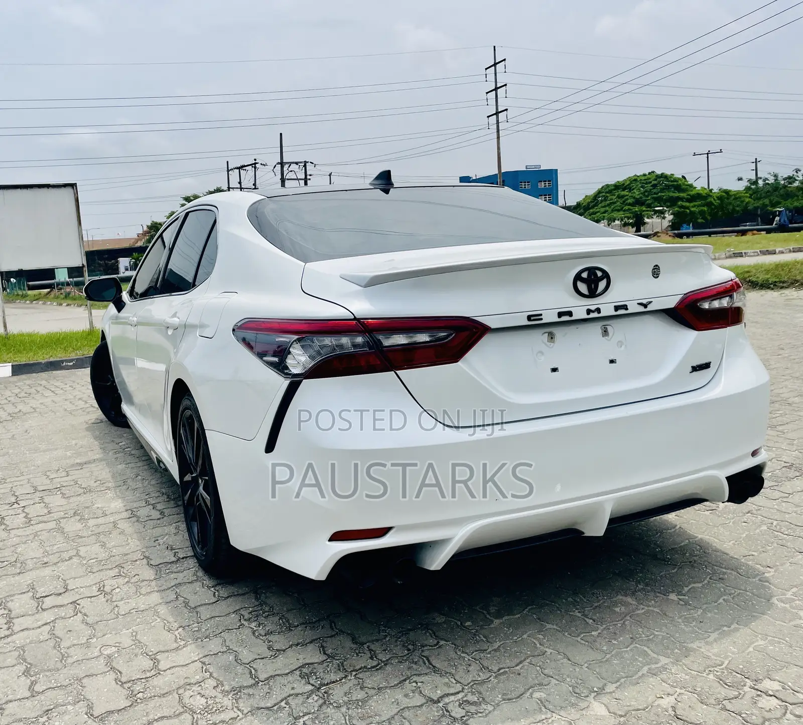 Toyota Camry XSE V6 2021 White
