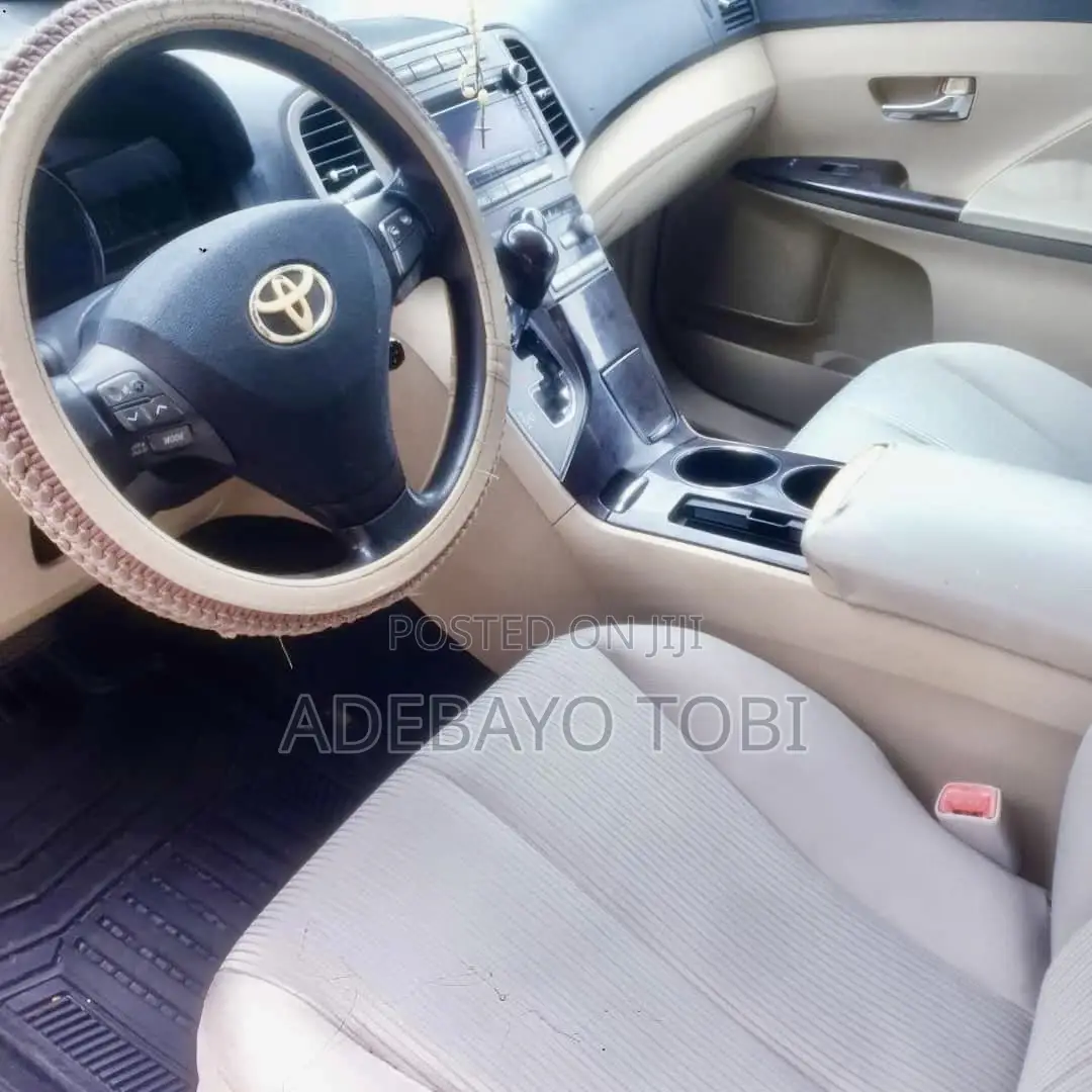 Toyota Venza Available on Self Drive