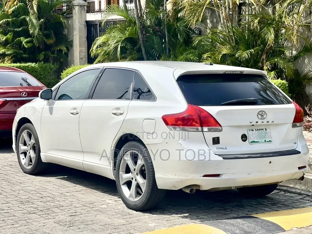 Toyota Venza Available on Self Drive