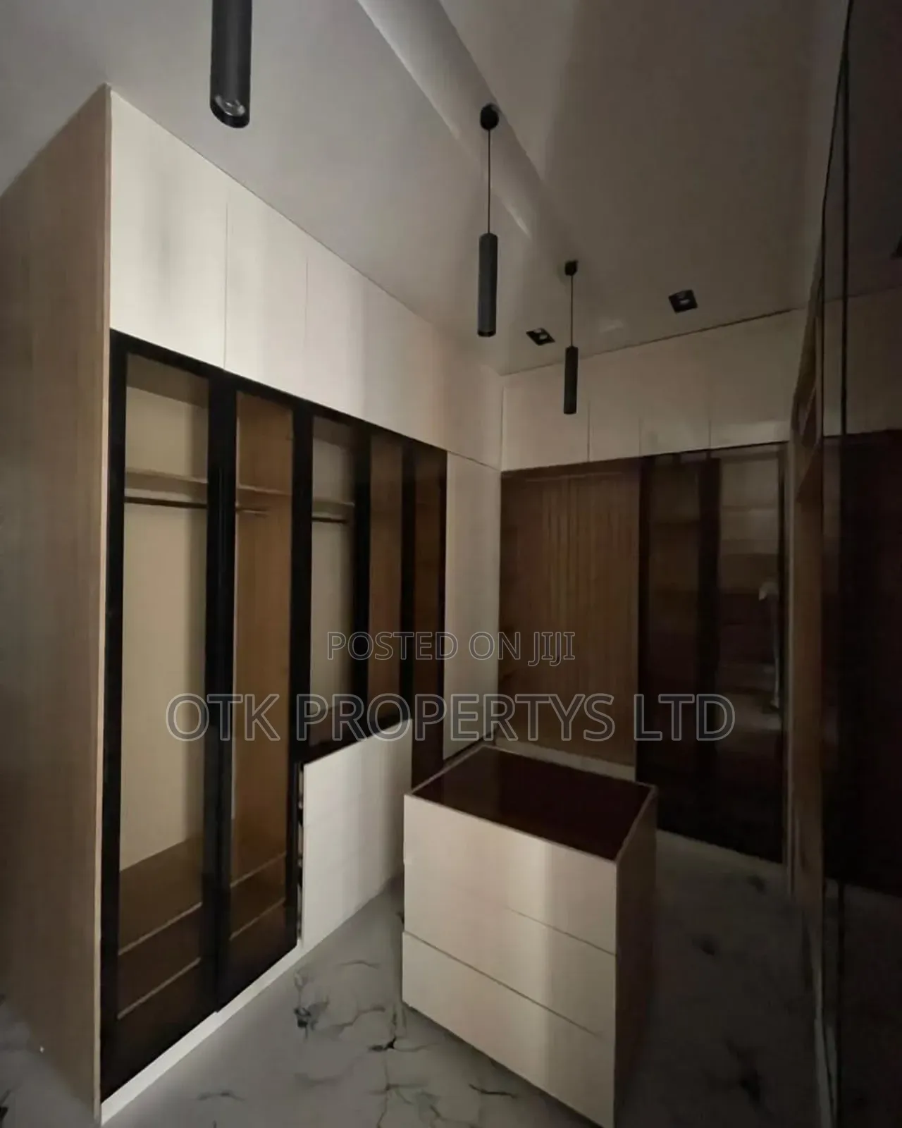 5bdrm Duplex in Osapa London Lekki for sale