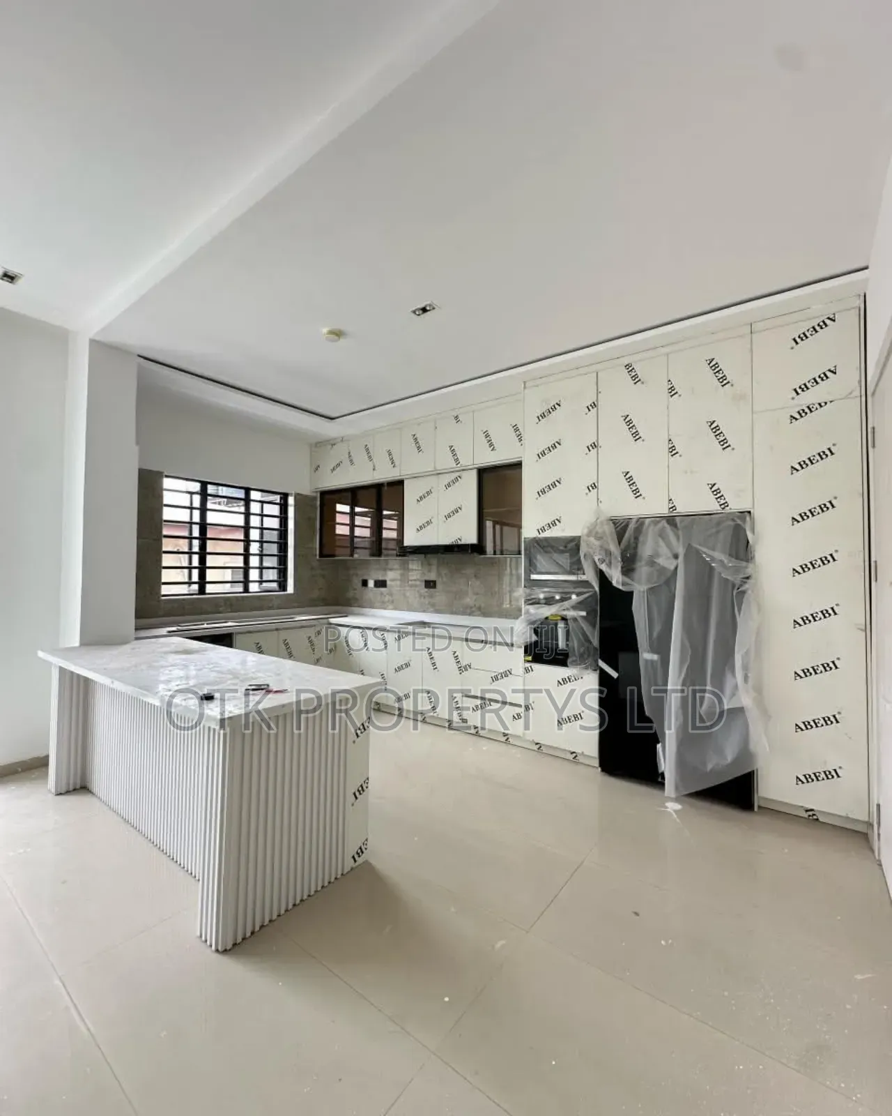 3bdrm Block of Flats in Lekki Phase 1 Lagos for sale